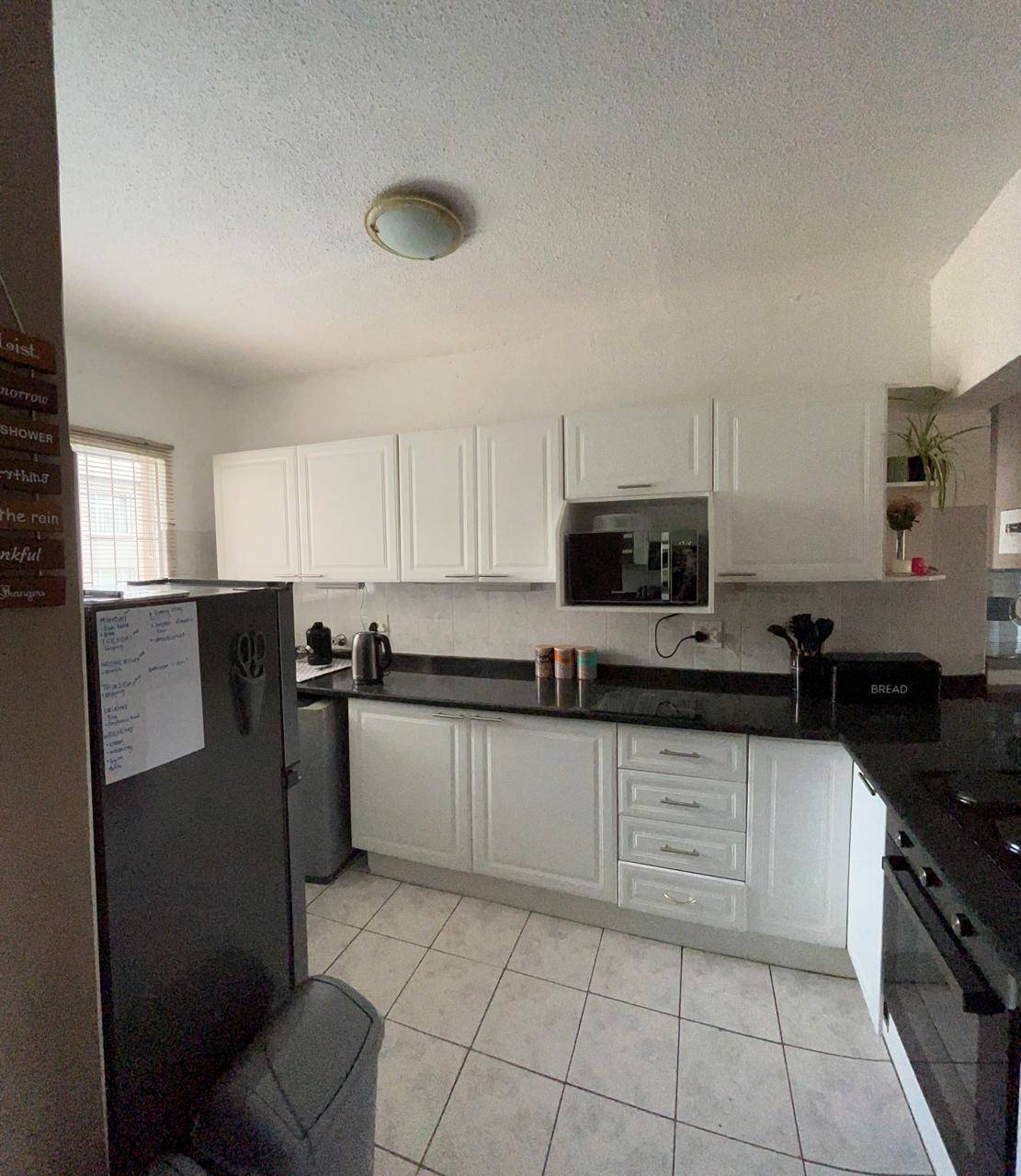 Modern Apartment in Secure Farrarmere Country Estate with Pool