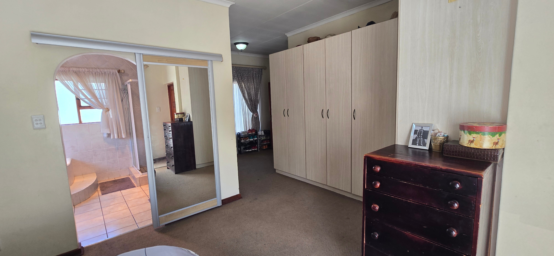 Elegant Family Living in a Quiet Cul-de-Sac within Prestigious Bishops Court Estate