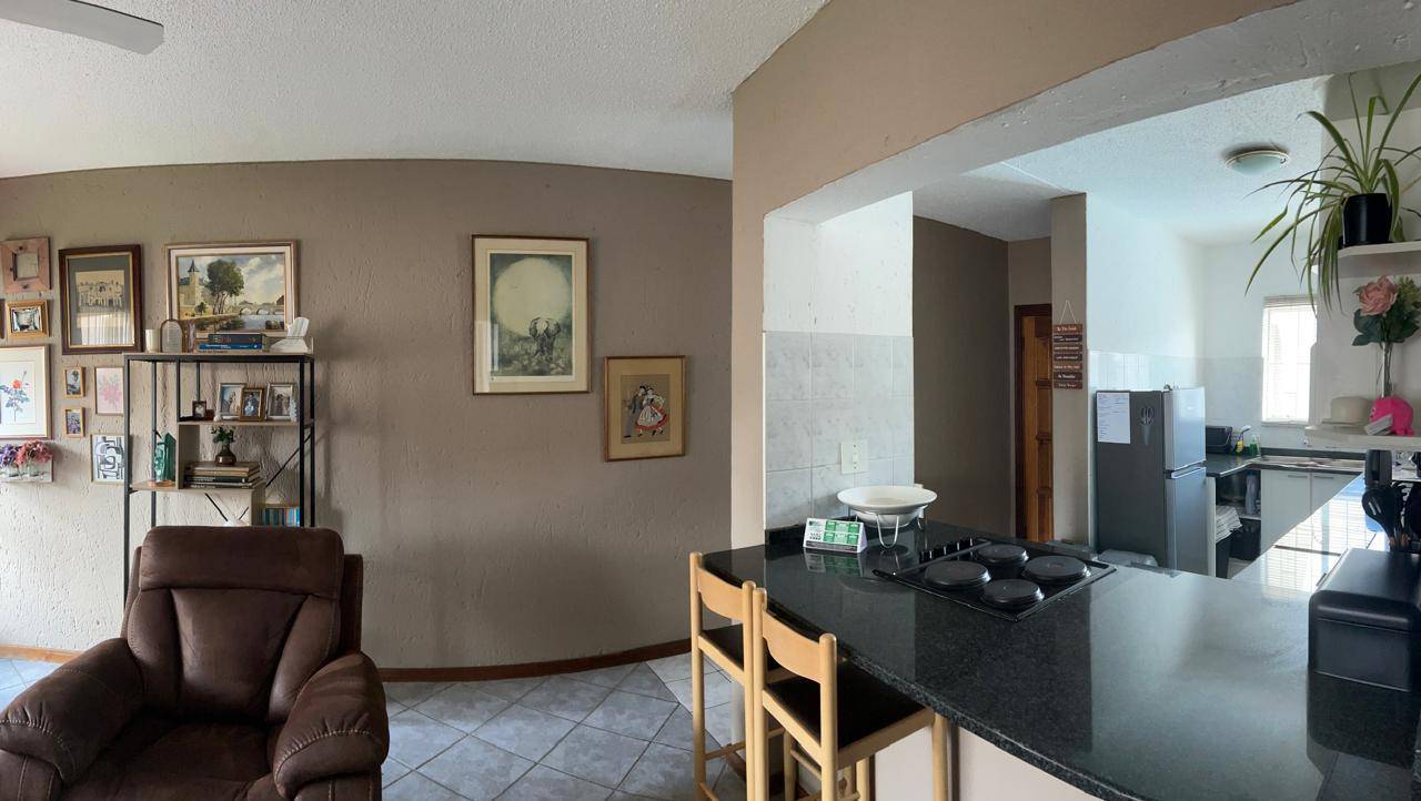 Modern Apartment in Secure Farrarmere Country Estate with Pool