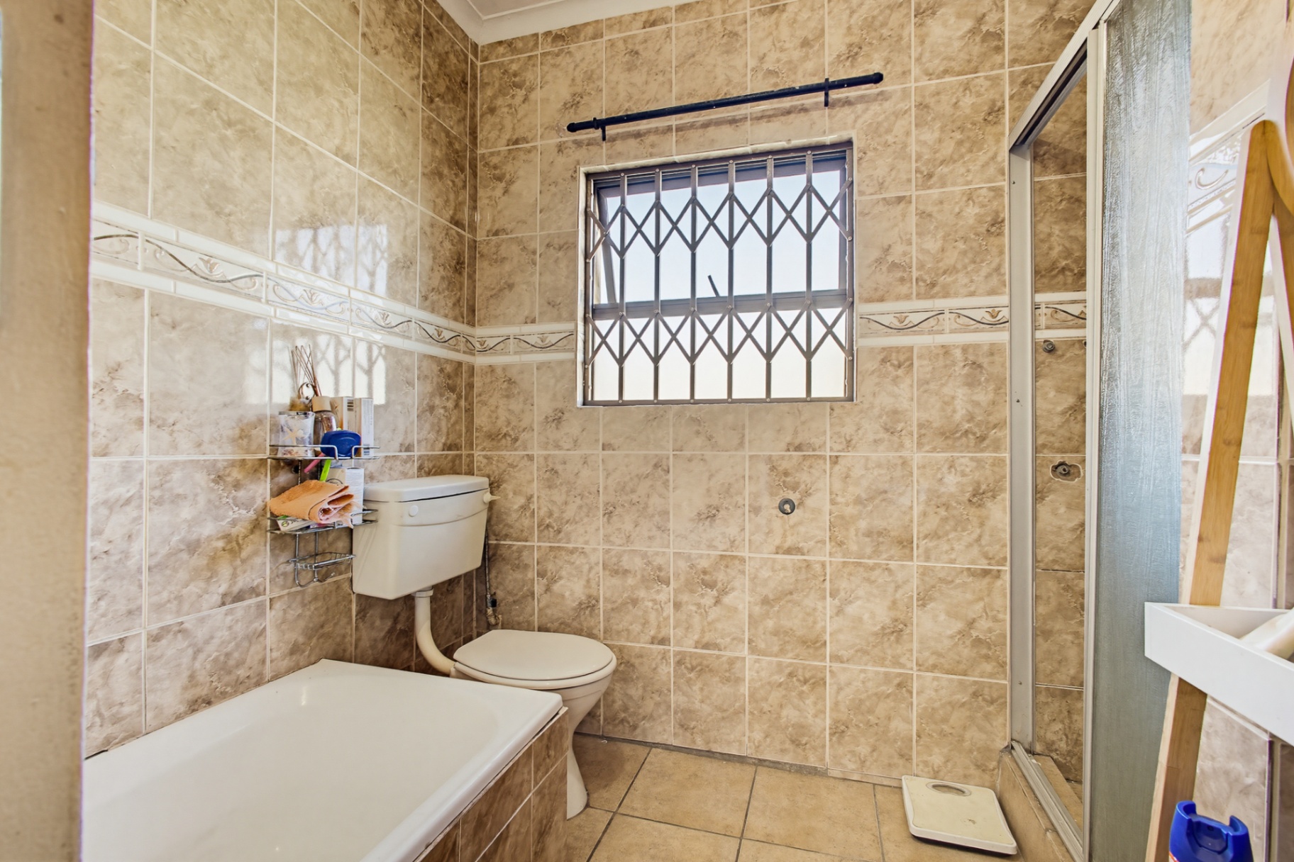 Spacious Family Home with Great Entertaining Areas in Crystal Park
