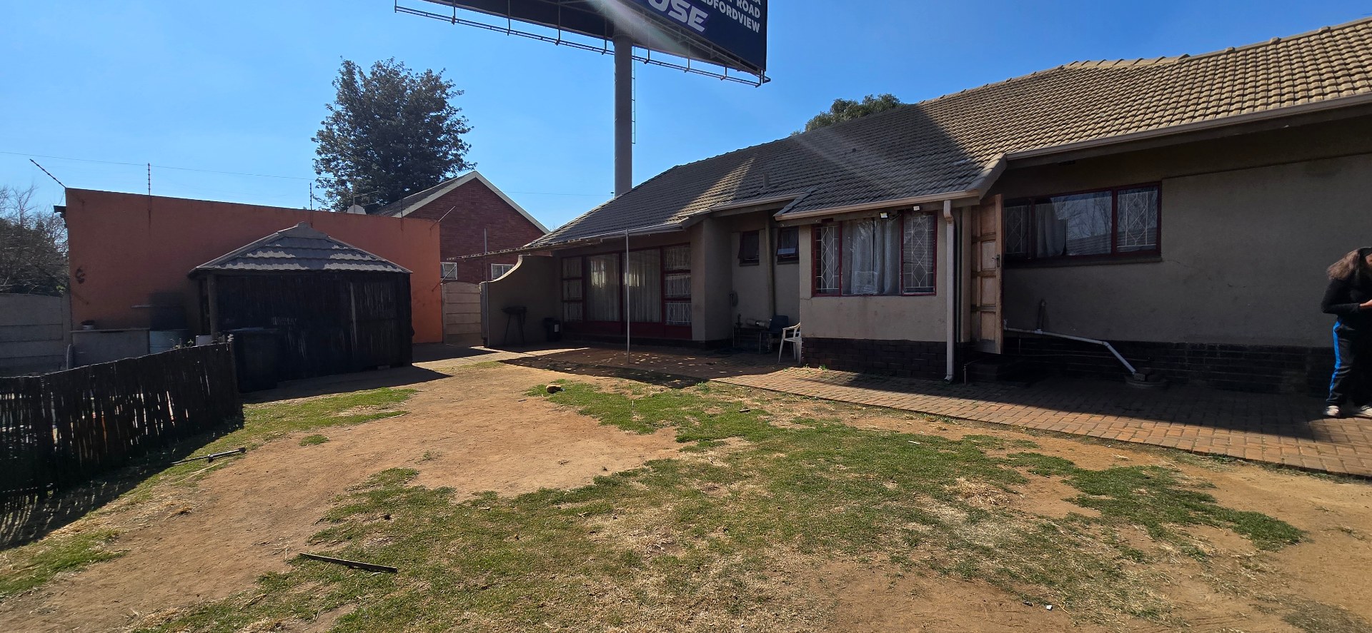 Spacious Property with Flatlet and Great Location Near OR Tambo Airport