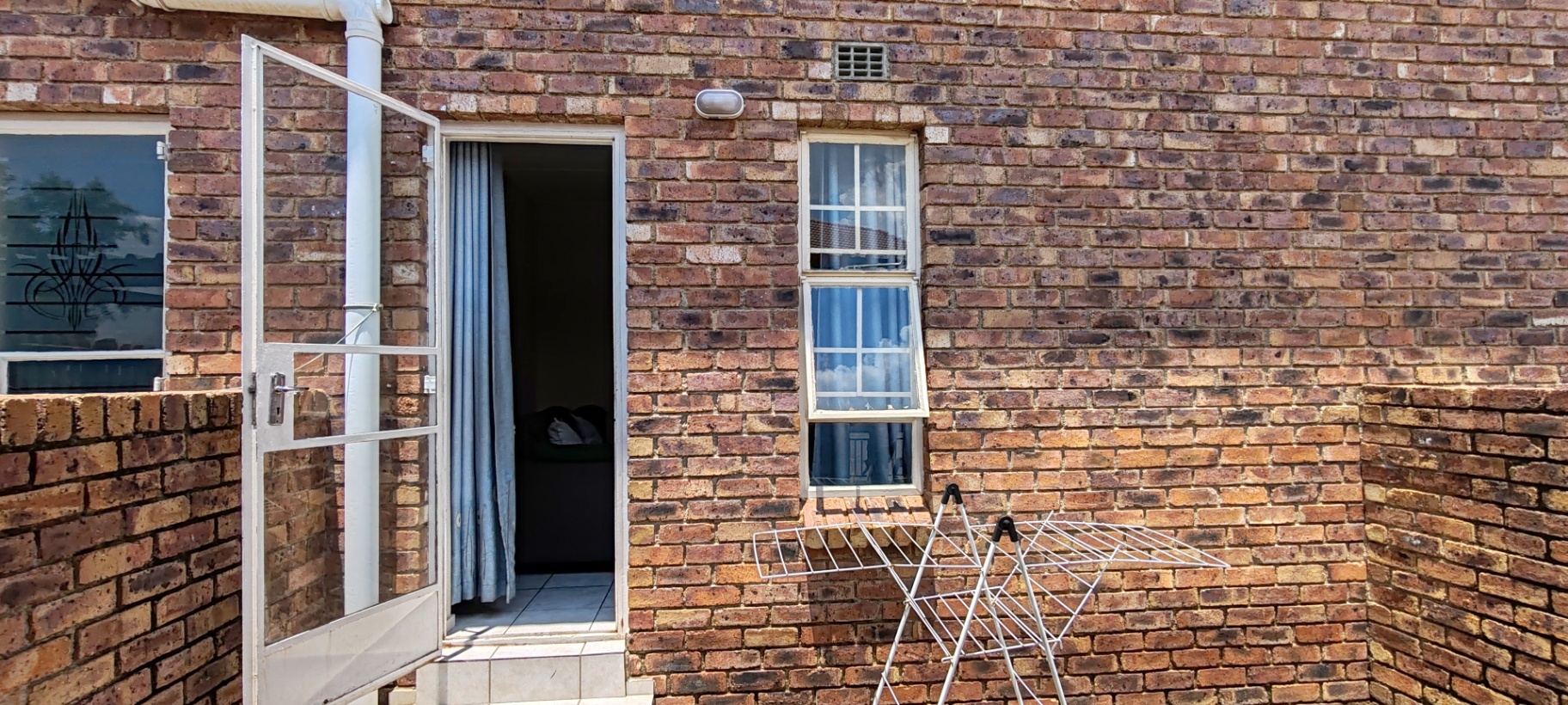Crystal Park Gem: Your New Apartment Awaits!
