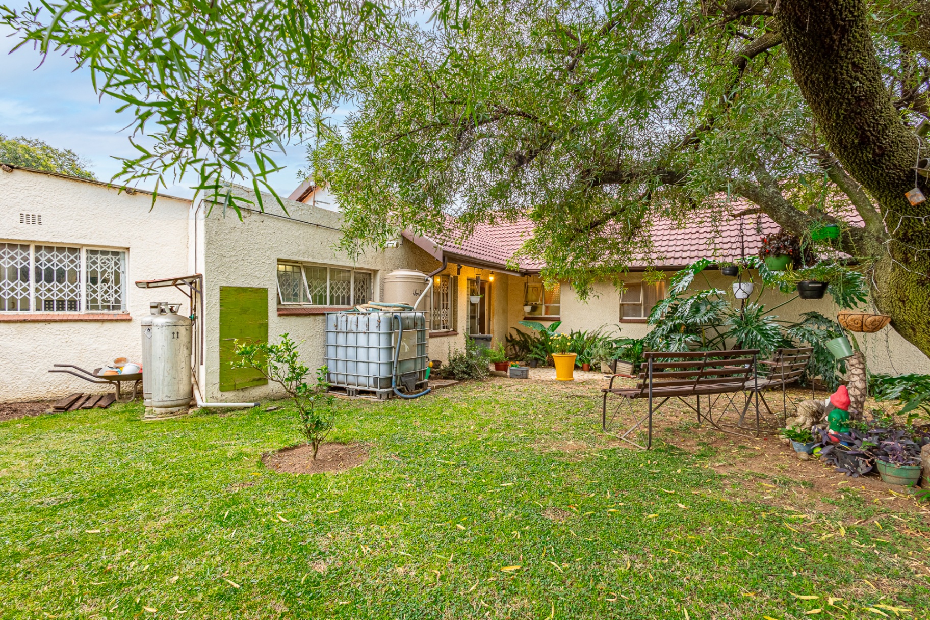 Neat 4 Bedroom Home with Flat Potential in Rhodesfield