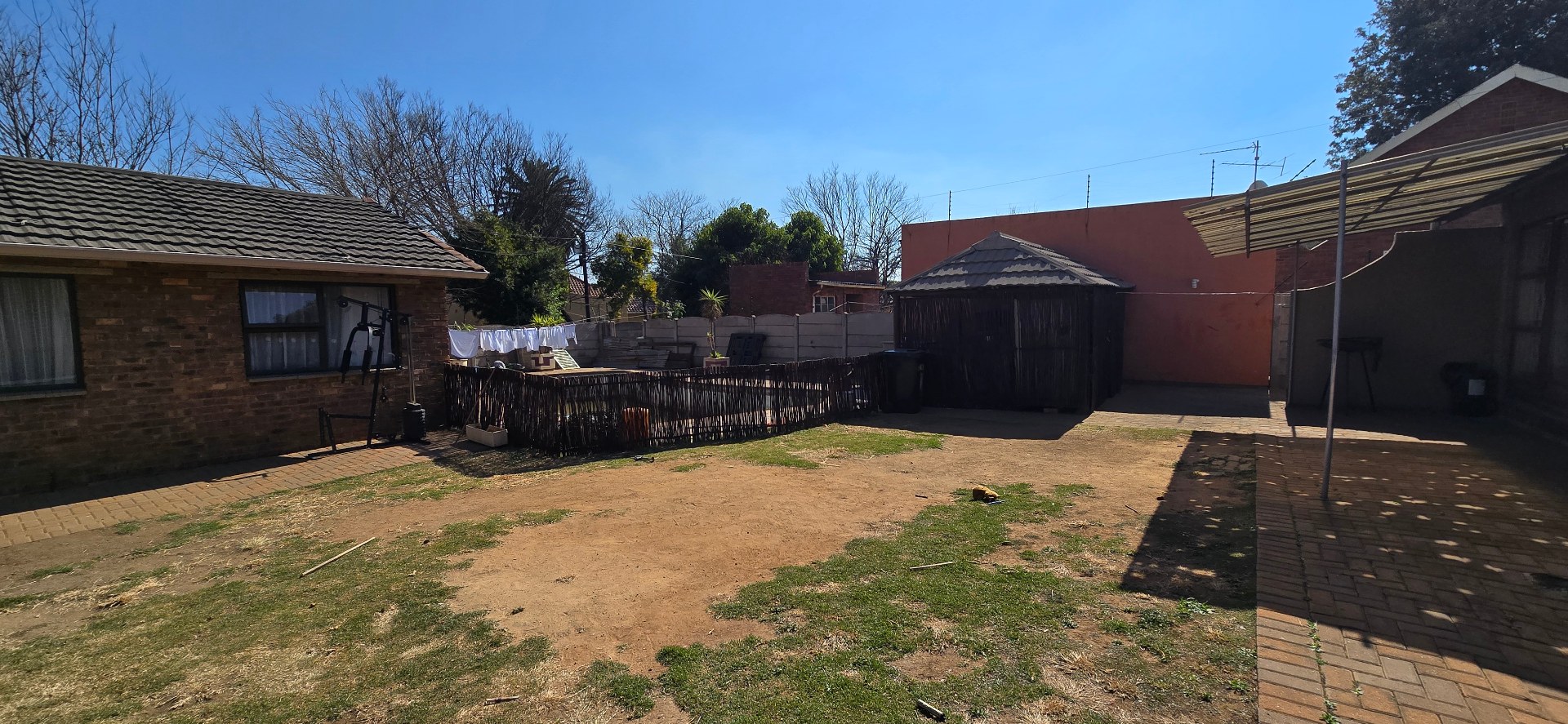Spacious Property with Flatlet and Great Location Near OR Tambo Airport