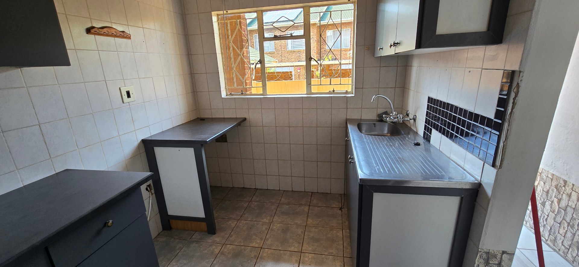 Neat 2 Bedroom Unit with Carport in Rynfield
