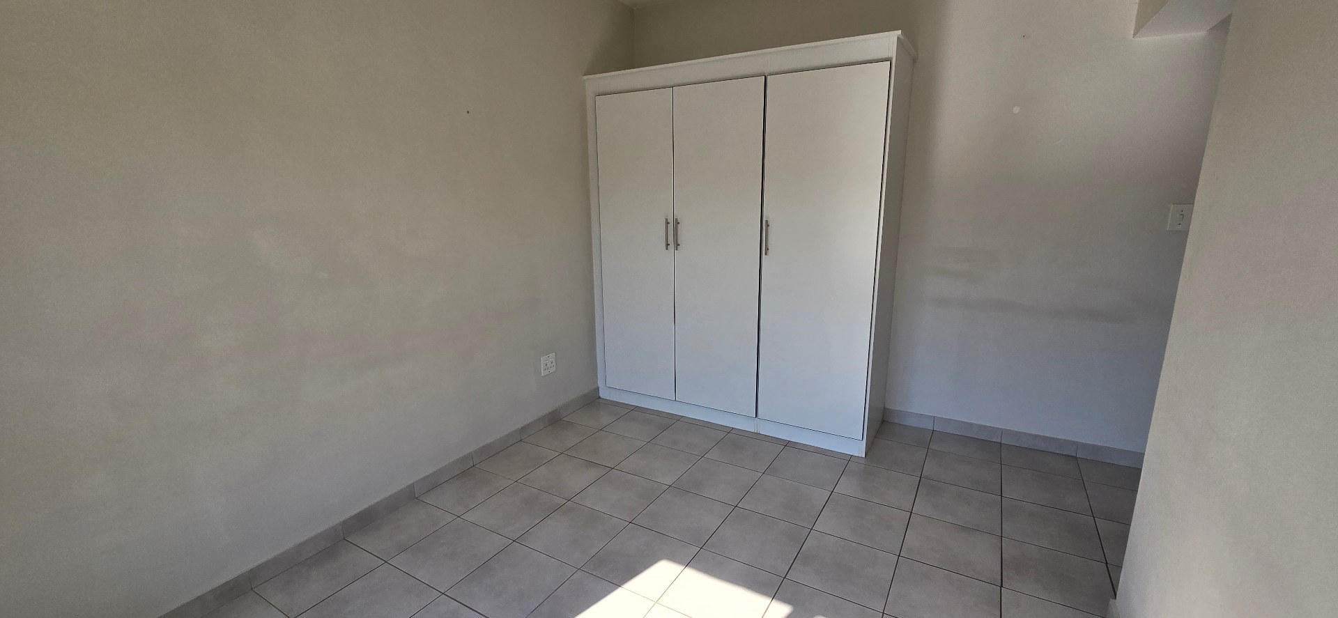 Private Garden Living in Sought-After Stanton View