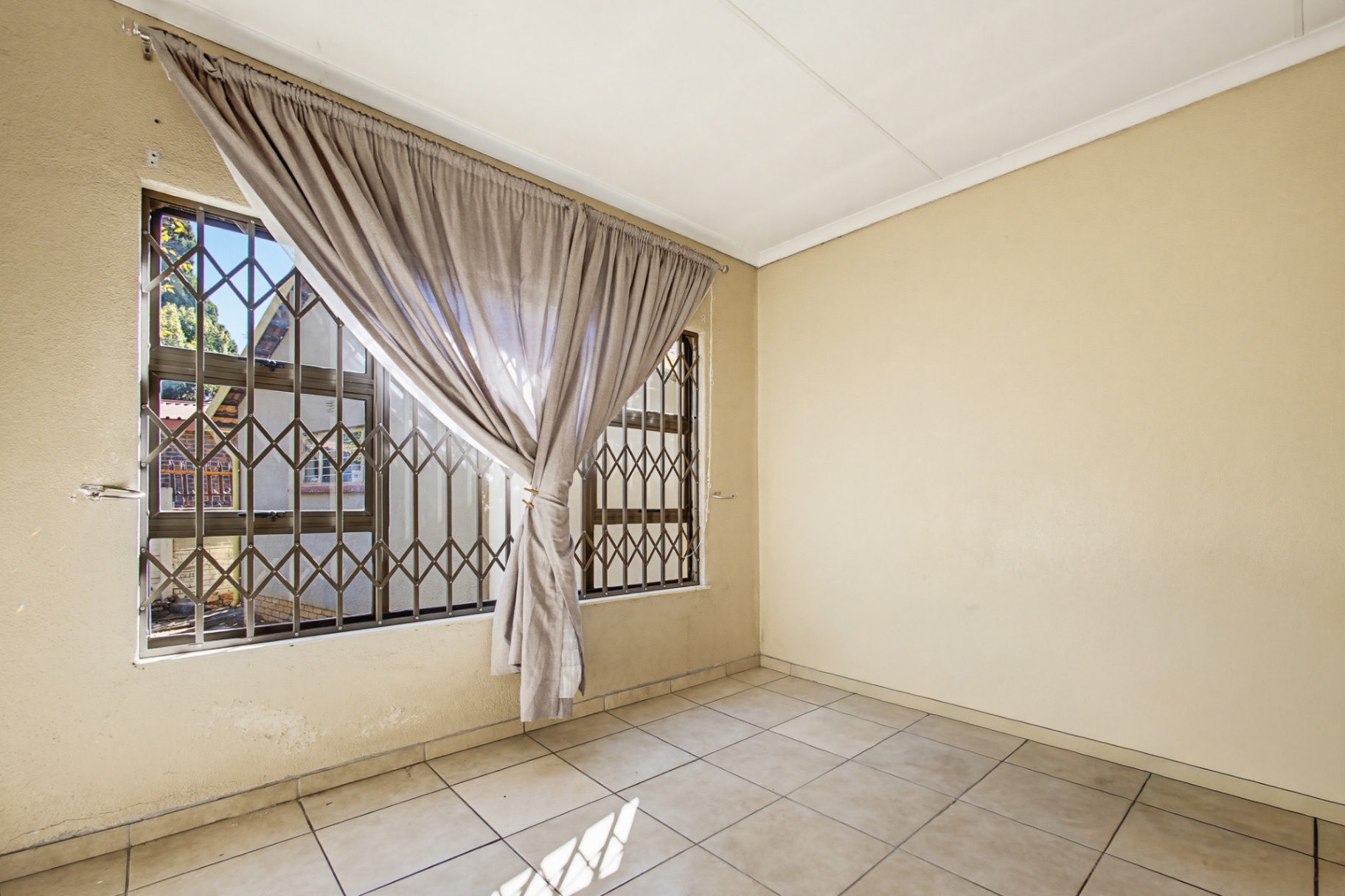 Spacious Family Home with Great Entertaining Areas in Crystal Park