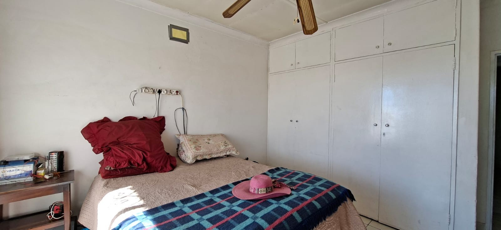 Spacious Family Home with Separate 2 Bedroom Flat