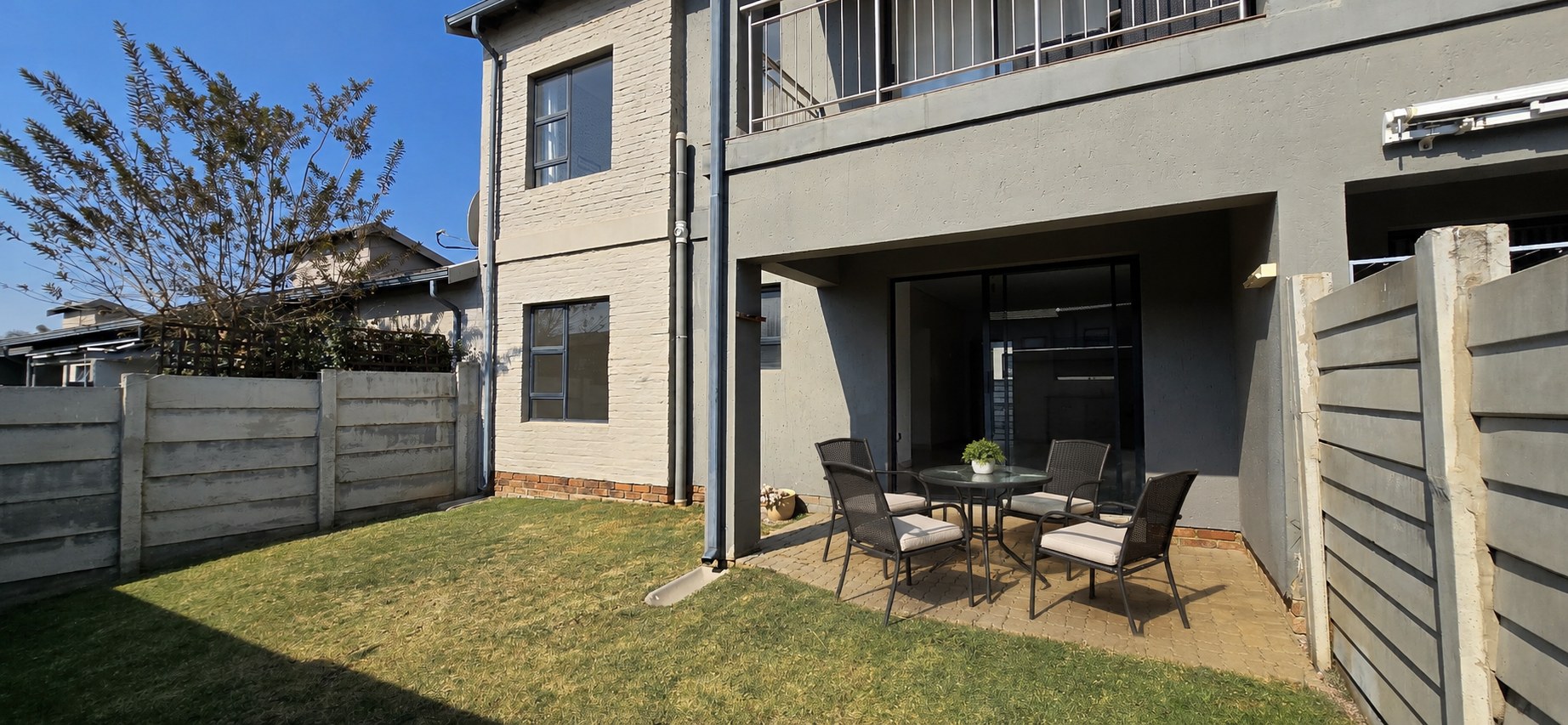 Private Garden Living in Sought-After Stanton View