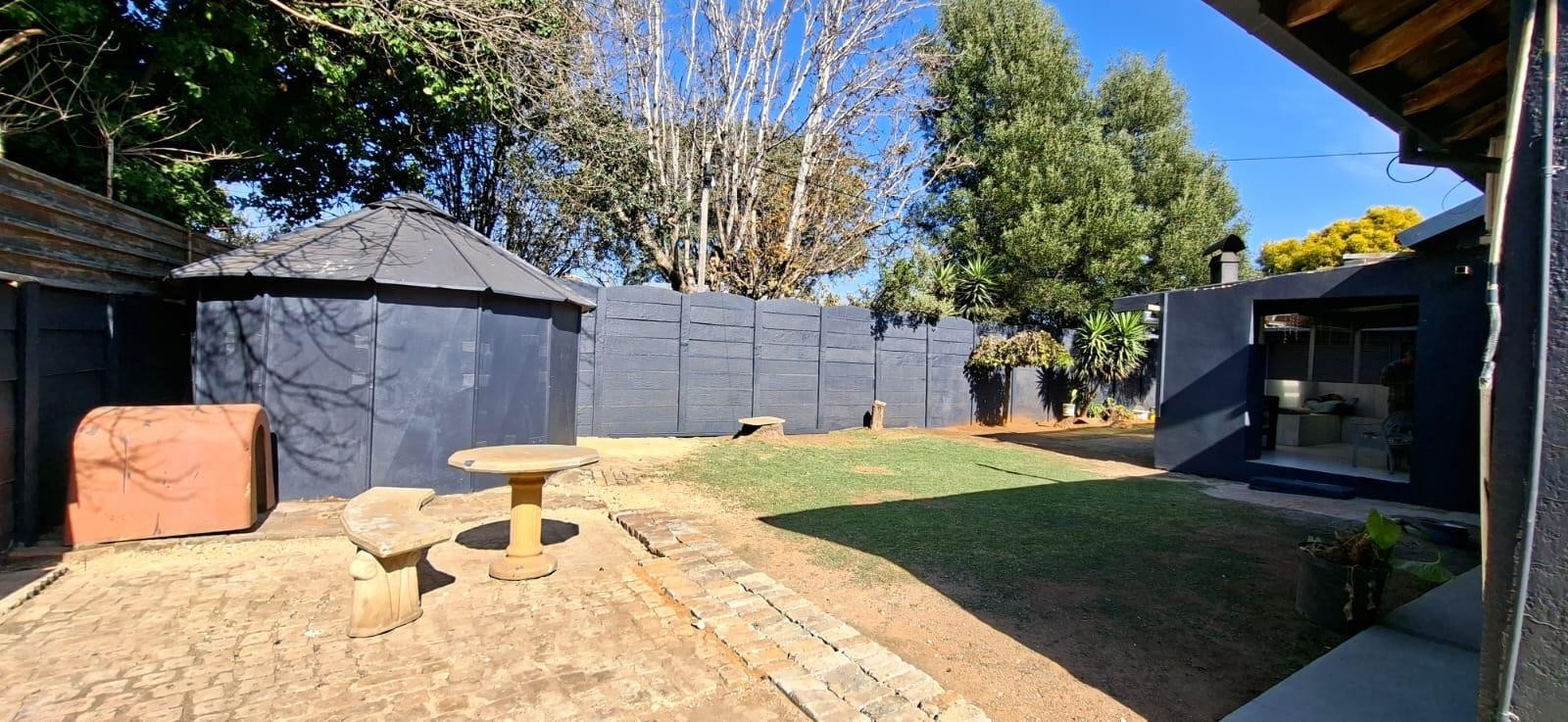 Spacious Family Home with Separate 2 Bedroom Flat