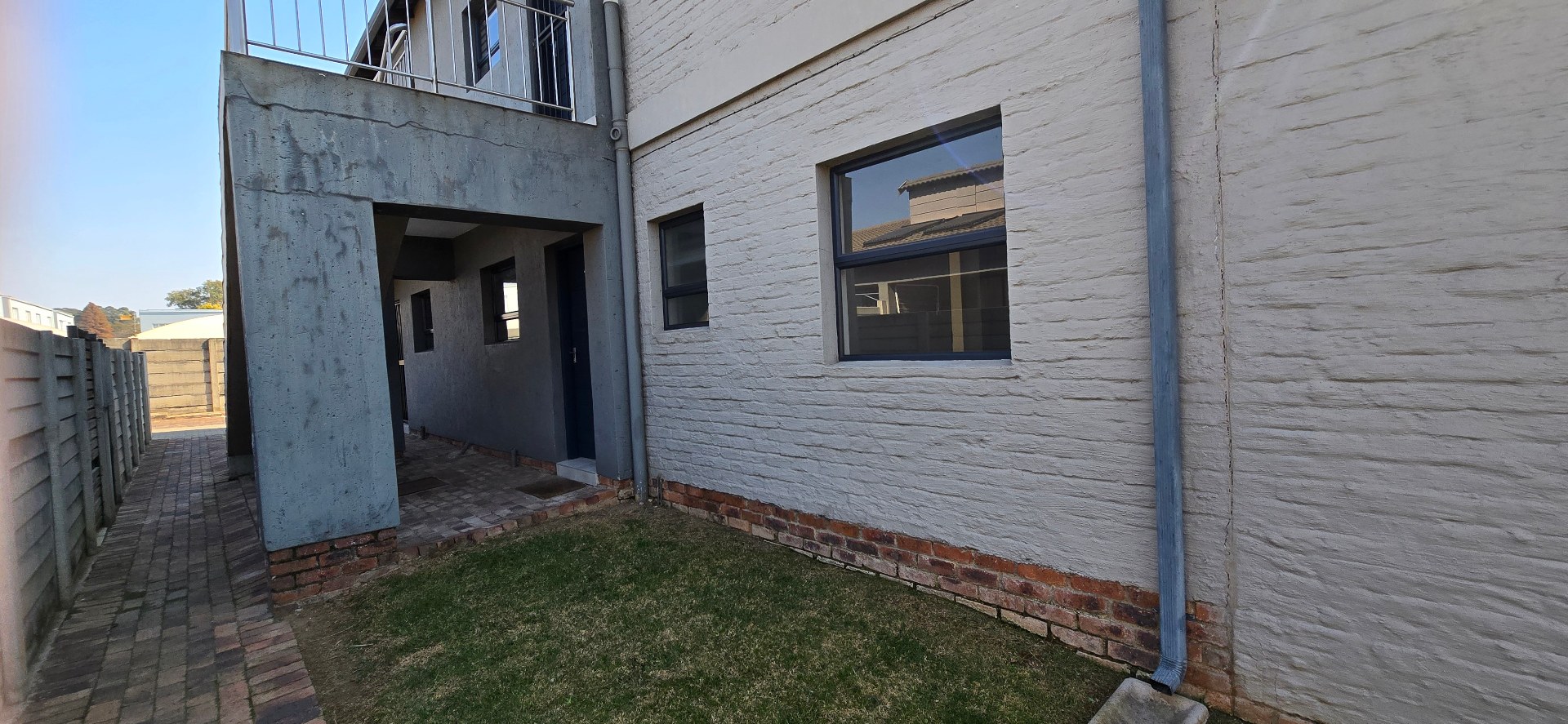 Private Garden Living in Sought-After Stanton View