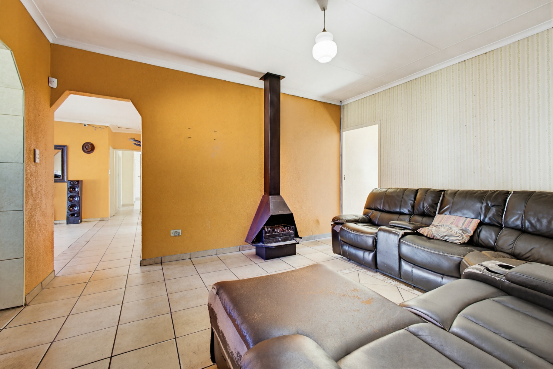Spacious Family Home with Great Entertaining Areas in Crystal Park