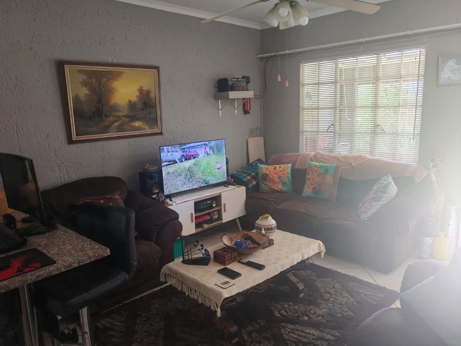 Neat 2-bedroom single storey unit for sale in Bartlett