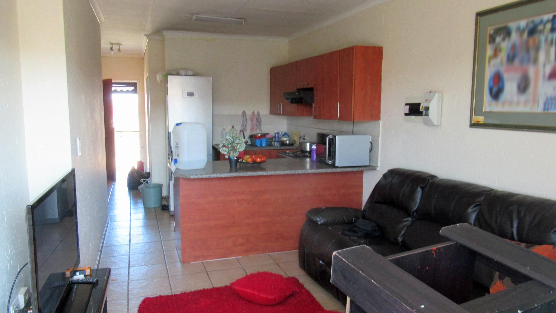 2-Bedroom Upstairs Unit - Perfect for First-Time Buyers or Investors!