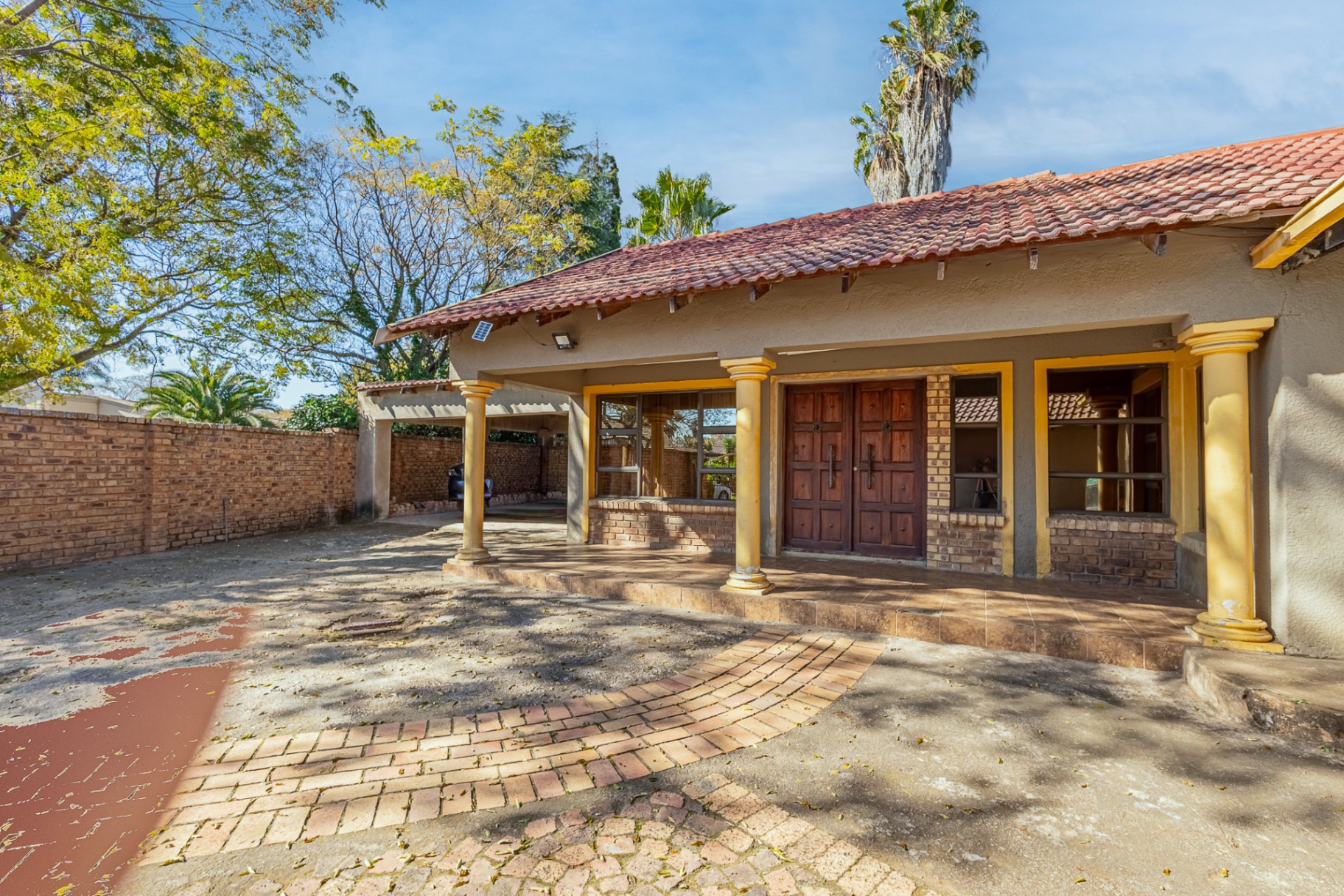 Spacious Family Home with Great Entertaining Areas in Crystal Park