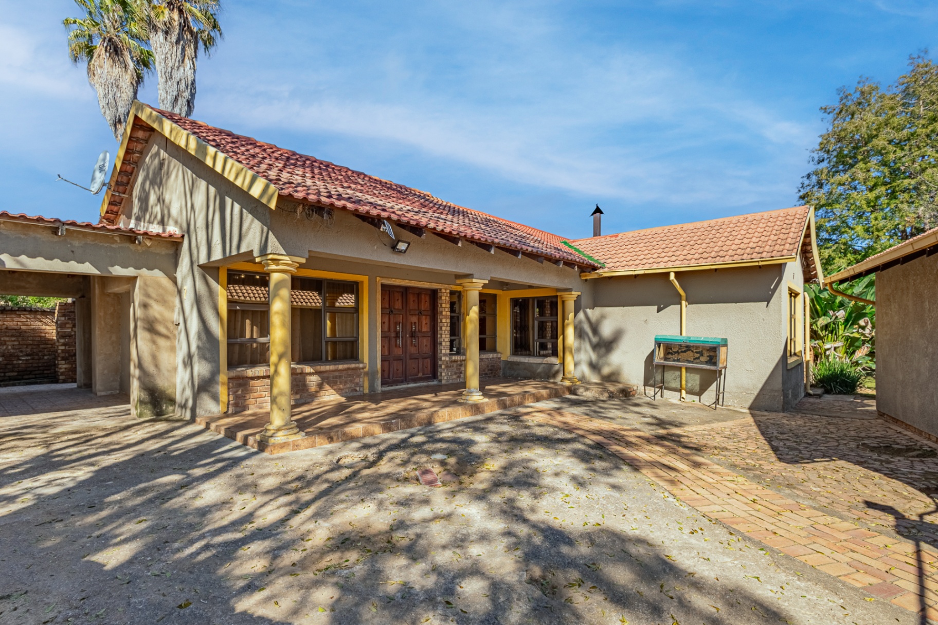 Spacious Family Home with Great Entertaining Areas in Crystal Park