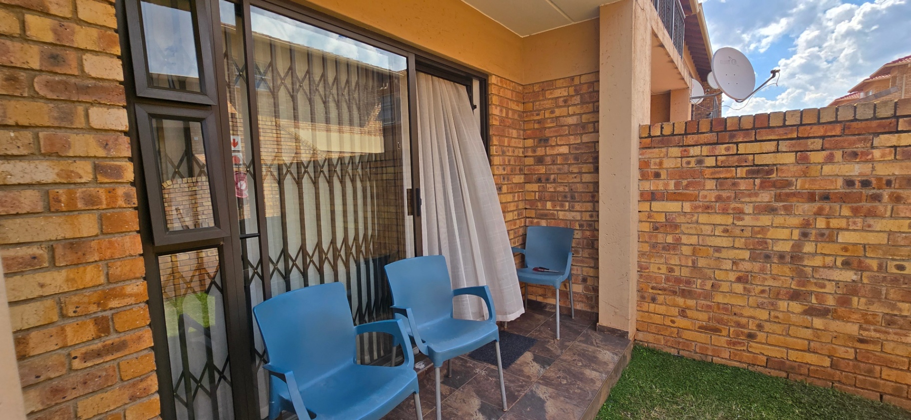 Ground Floor 2 Bedroom Unit with Private Garden in Cason