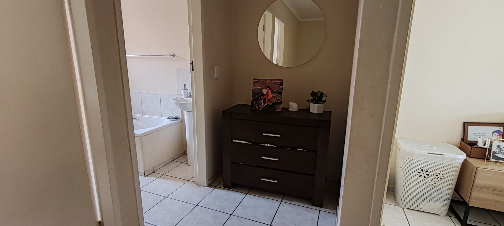 Crystal Park Gem: Your New Apartment Awaits!
