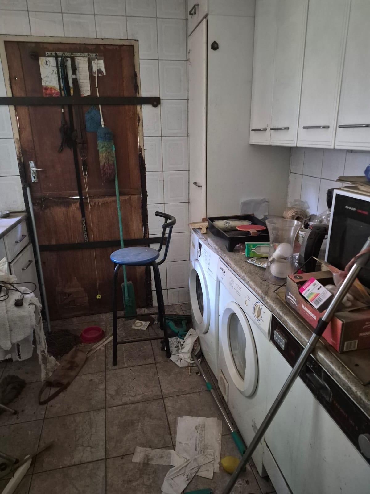 Unlock the Potential – A Spacious Property with Endless Possibilities! A true dream project to flip.
