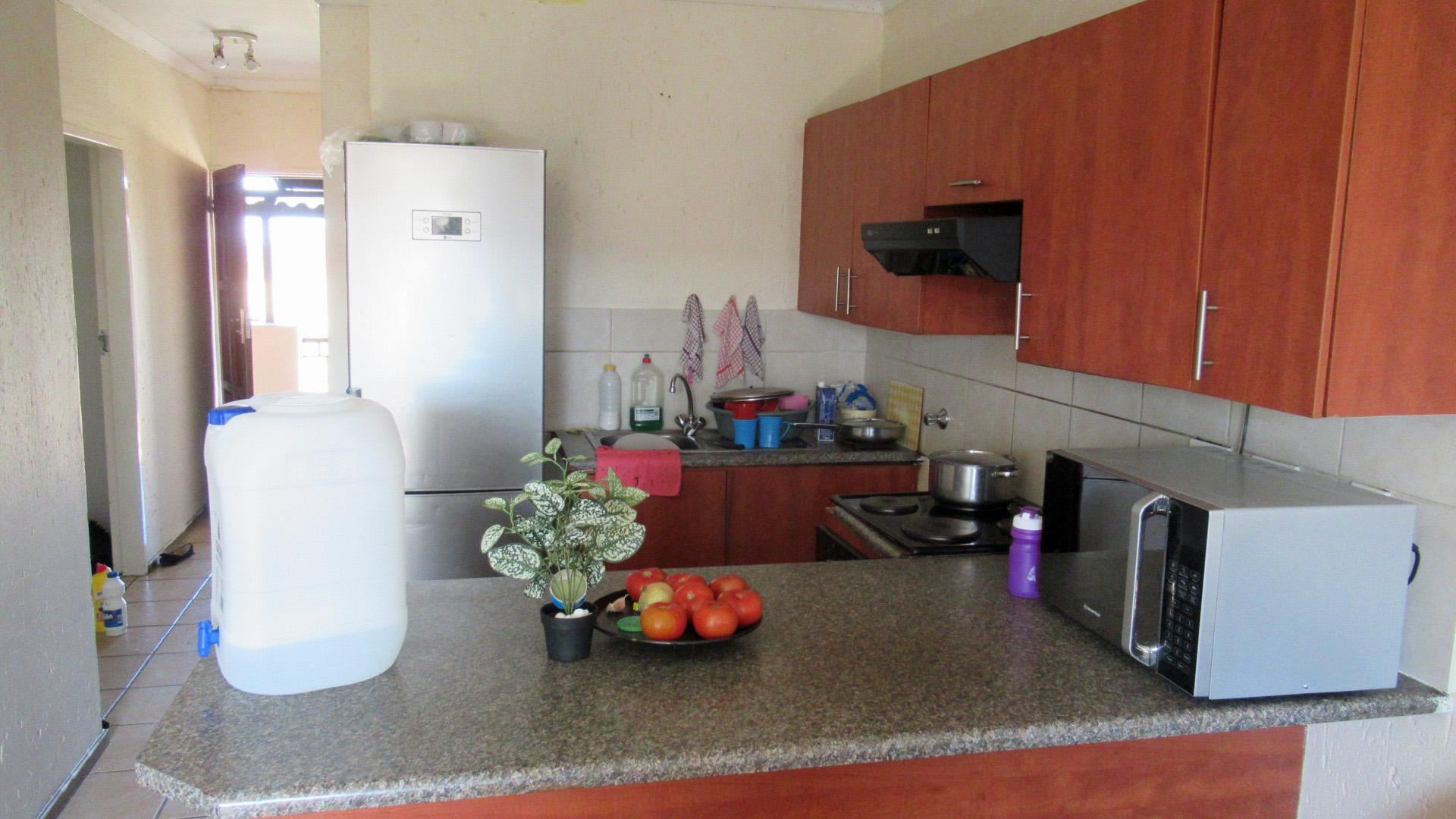 2-Bedroom Upstairs Unit - Perfect for First-Time Buyers or Investors!