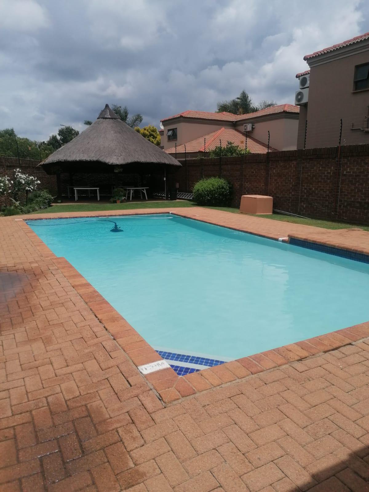Modern Apartment in Secure Farrarmere Country Estate with Pool