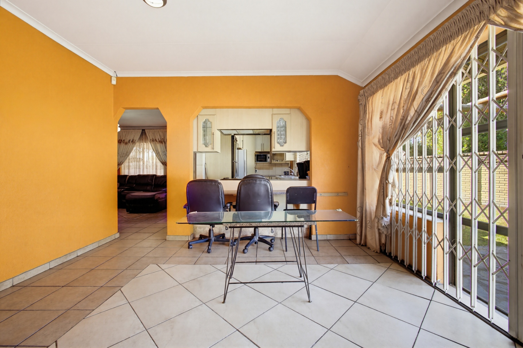 Spacious Family Home with Great Entertaining Areas in Crystal Park