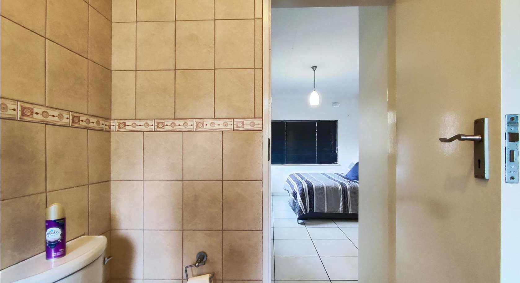 Norkem Park Gem! Modern Townhouse - Your New Home Awaits!
