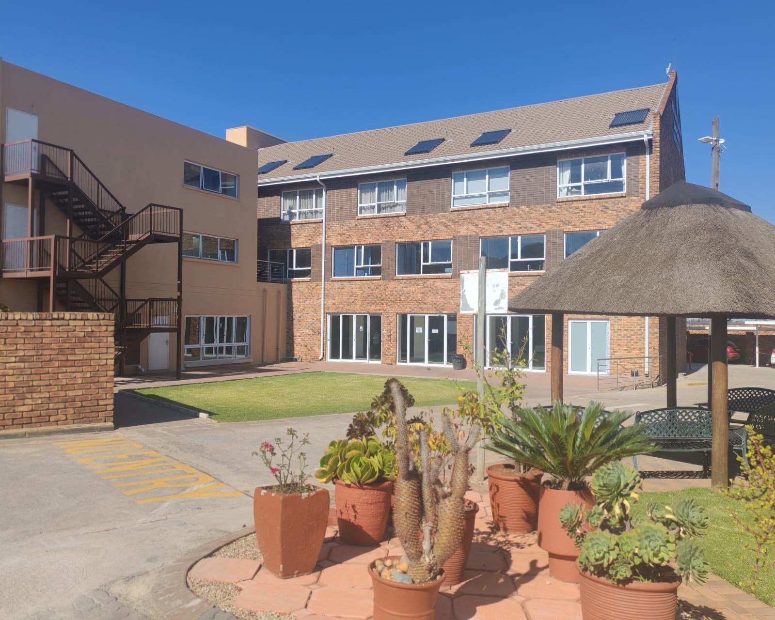 1 Bedroom Life Rights Cottage in Alan Woodrow Park Retirement Village – Boksburg South