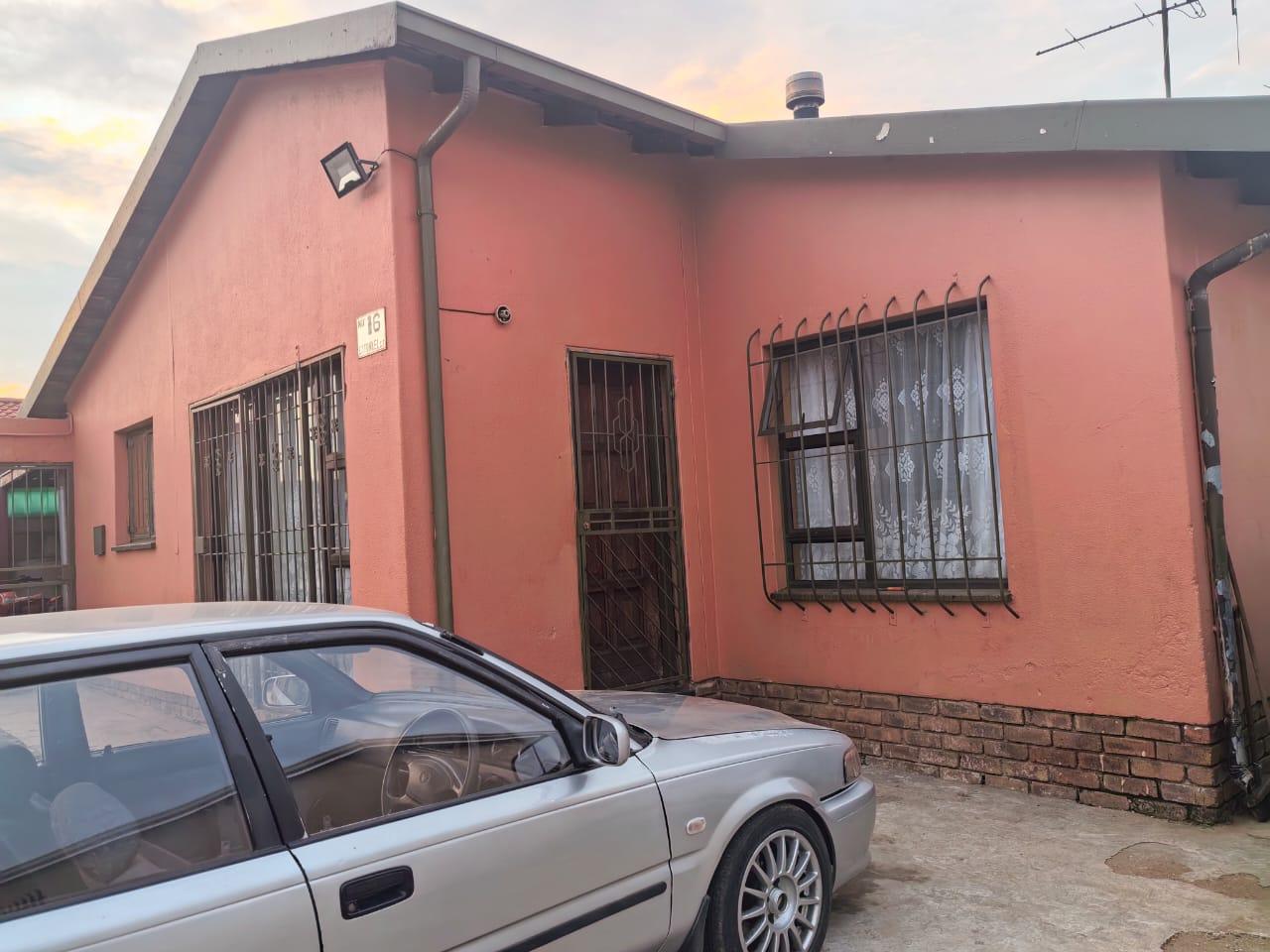 NEED A FAMILY HOME? THIS HOUSE SPACE, COMFORT & CONVENIENCE