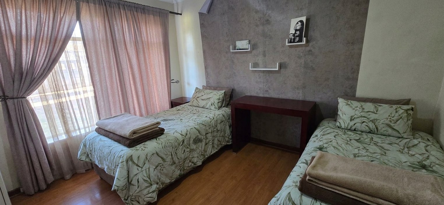 Spacious Property with Flatlet and Great Location Near OR Tambo Airport