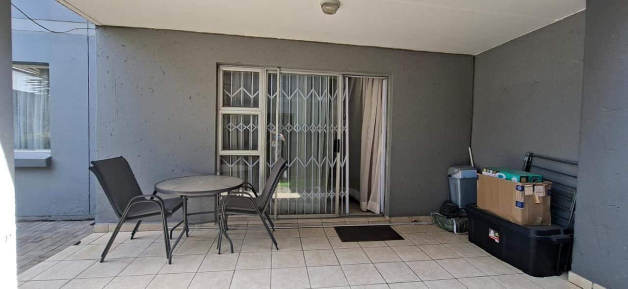 Spacious Ground Floor Apartment with Private Garden in a Secure Complex