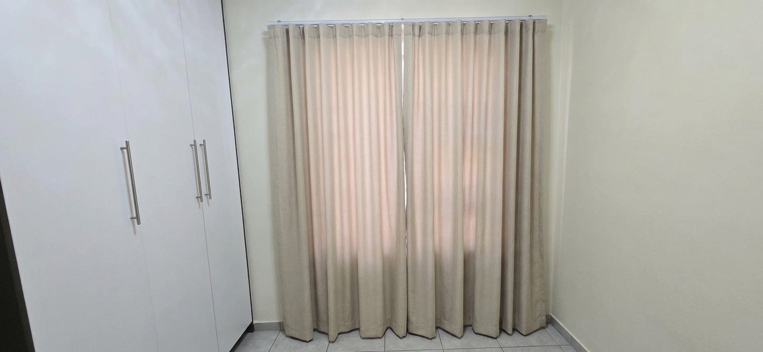 Spacious 3-Bedroom Upstairs Apartment with Excellent Security and Low Monthly Costs