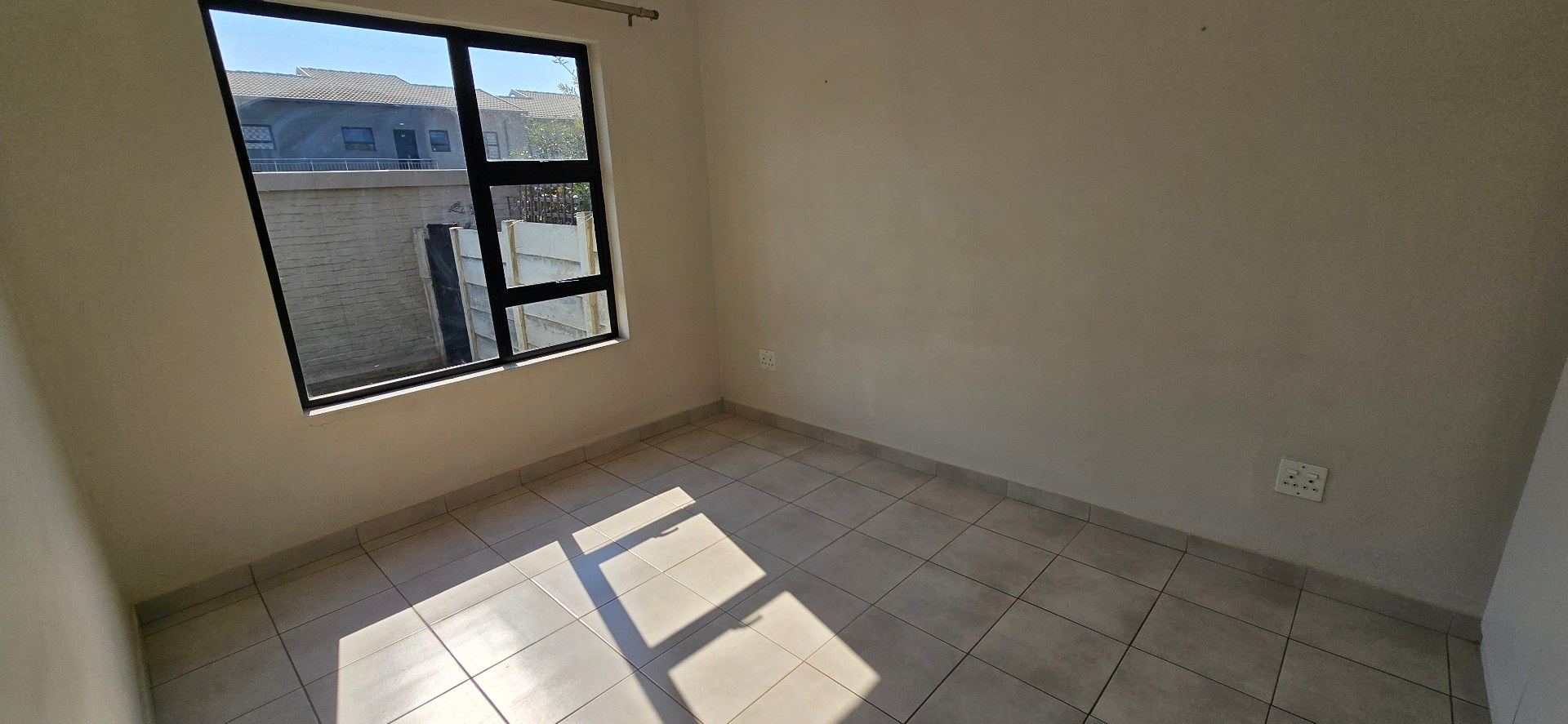 Private Garden Living in Sought-After Stanton View