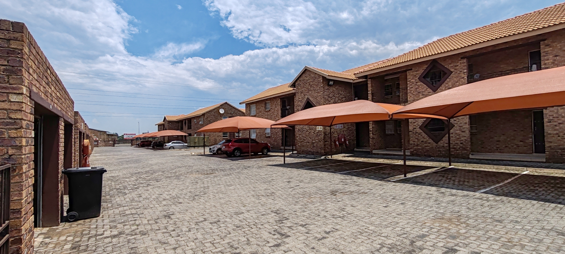 Crystal Park Gem: Your New Apartment Awaits!
