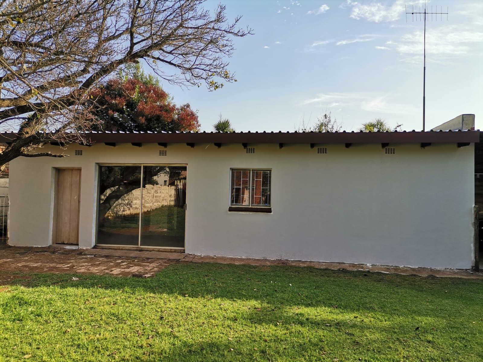 Charming 2-Bedroom Garden Cottage to Rent in Northmead Ext 4
