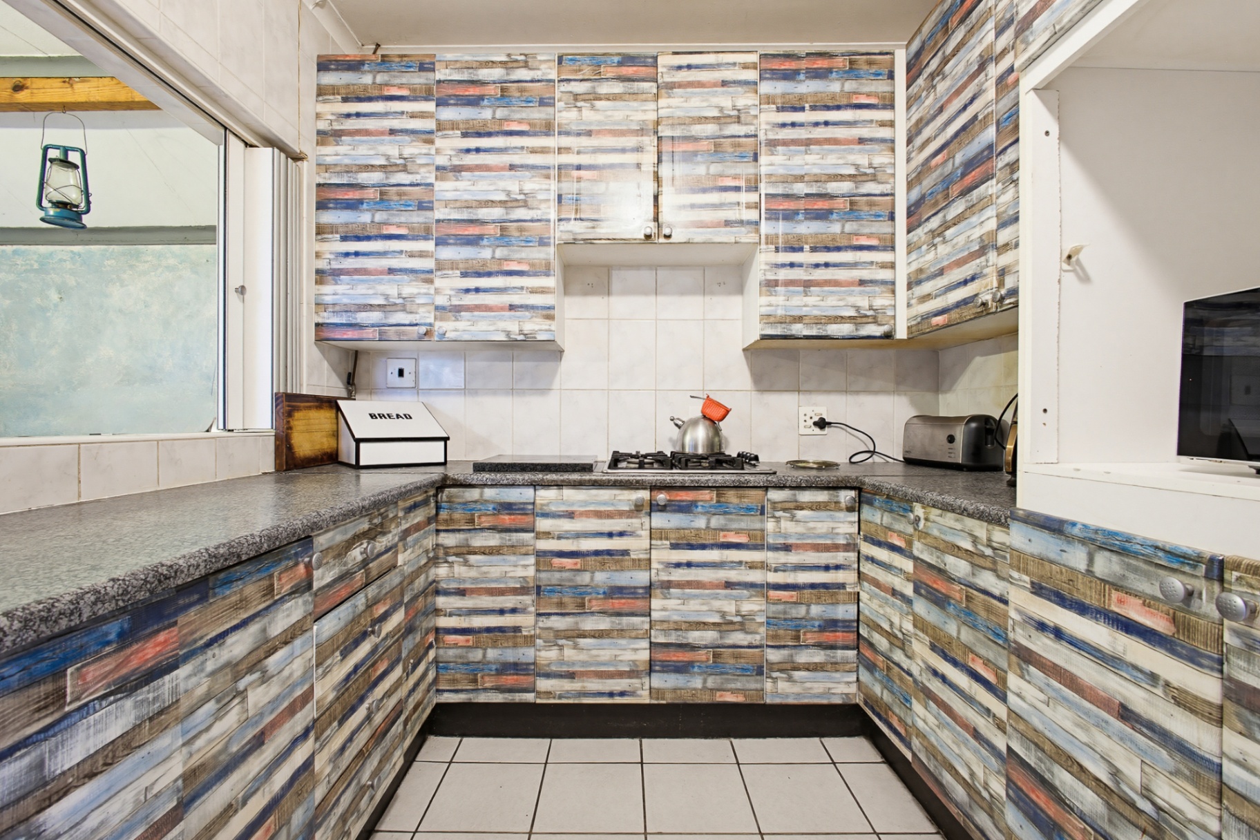 Neat 4 Bedroom Home with Flat Potential in Rhodesfield