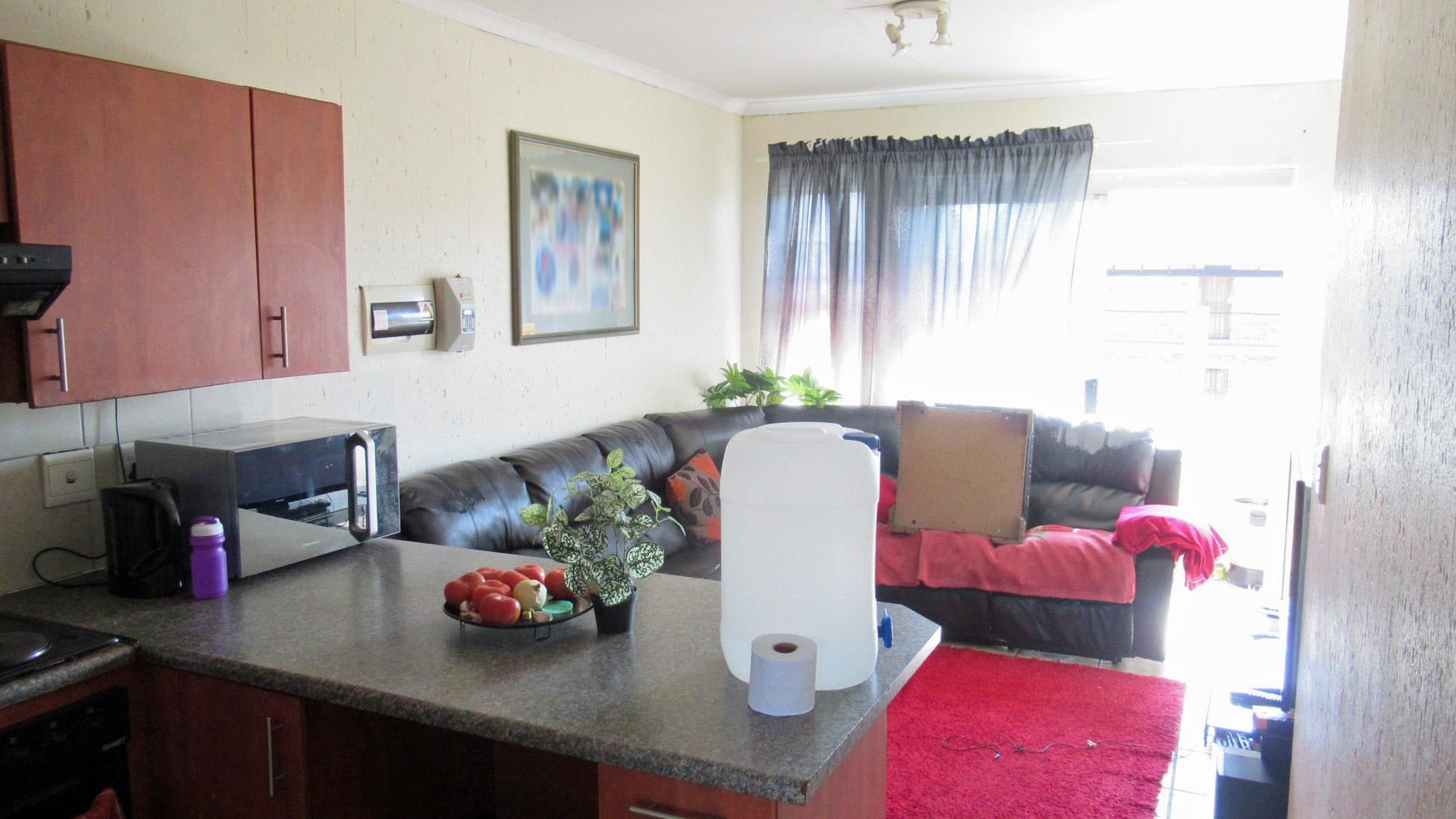 2-Bedroom Upstairs Unit - Perfect for First-Time Buyers or Investors!