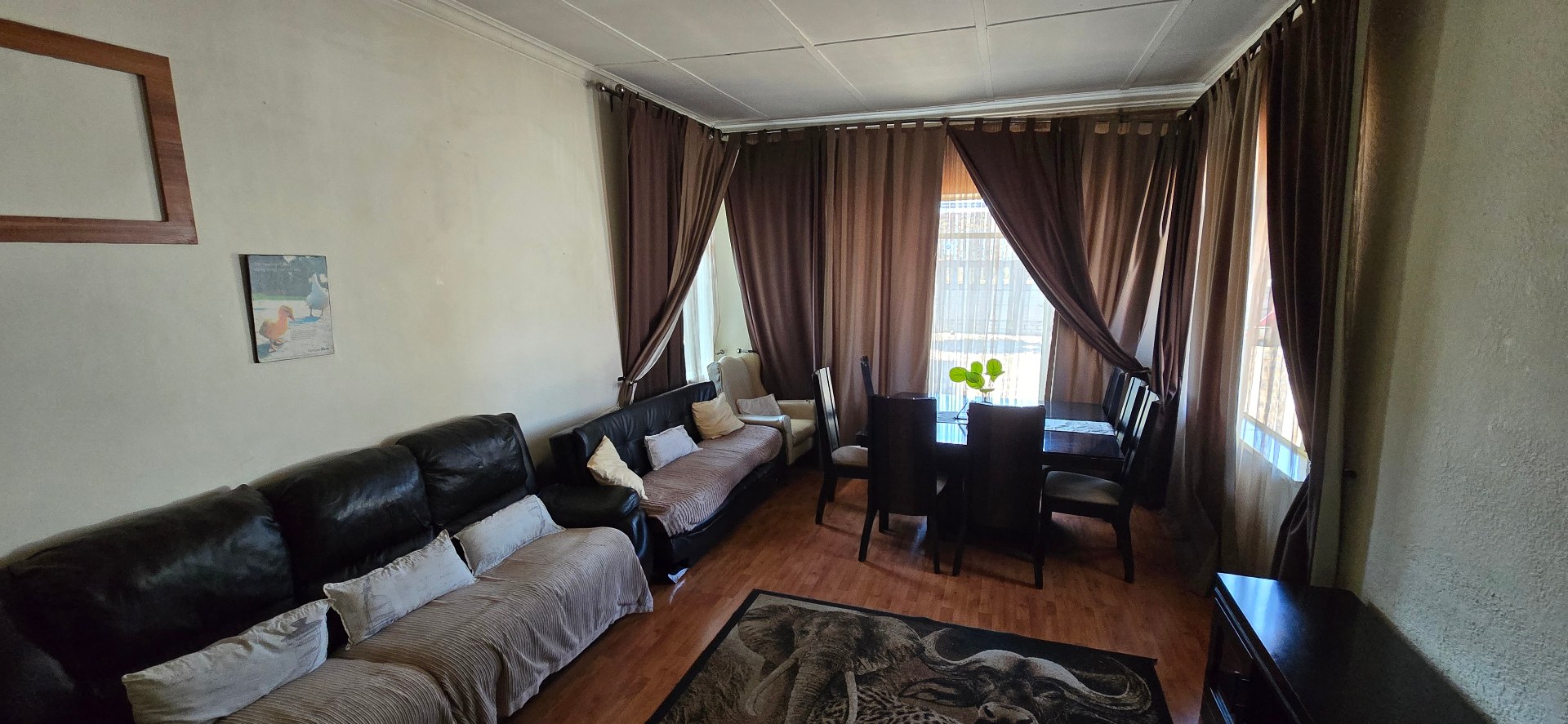 Spacious Property with Flatlet and Great Location Near OR Tambo Airport