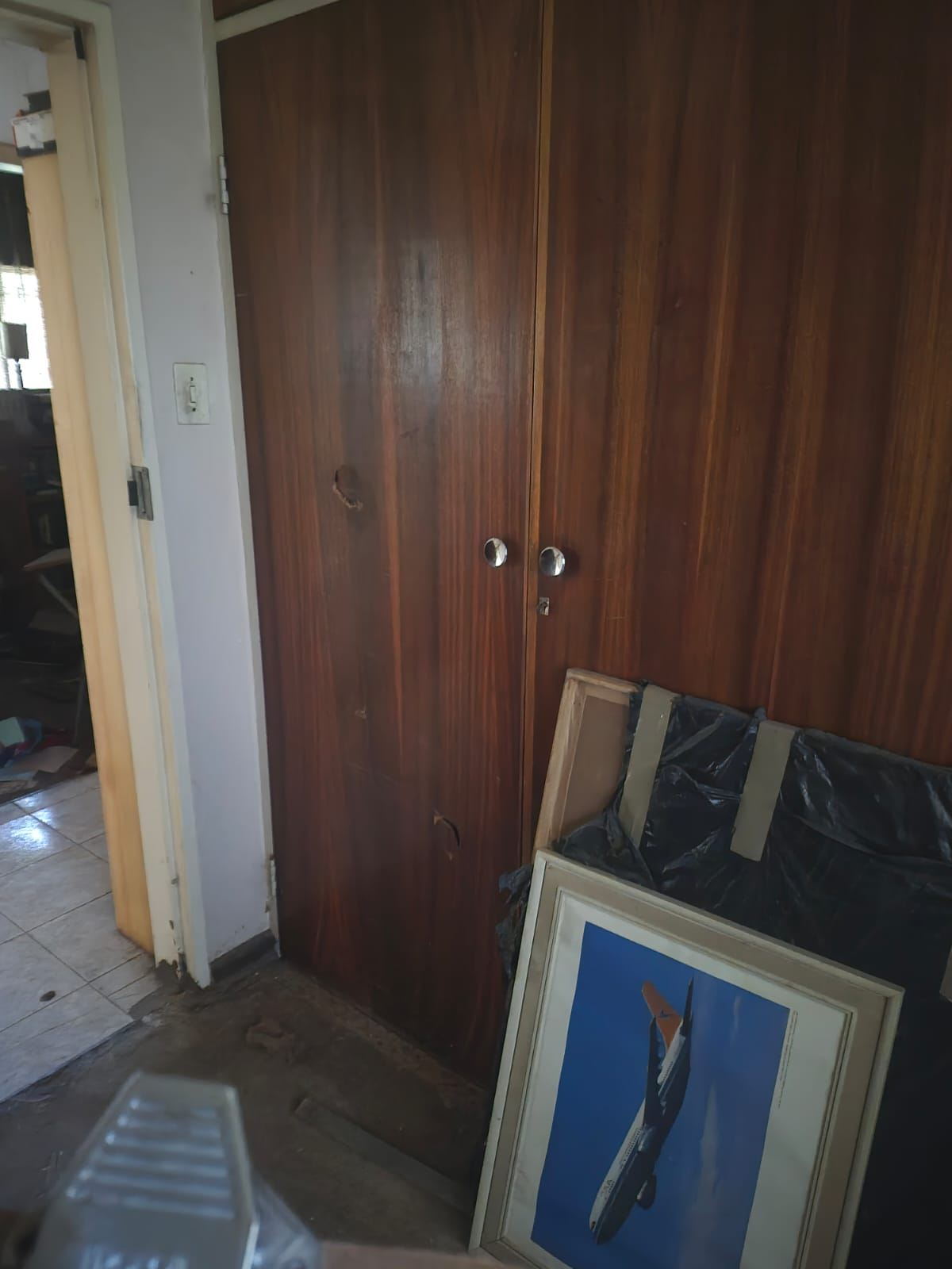 Unlock the Potential – A Spacious Property with Endless Possibilities! A true dream project to flip.