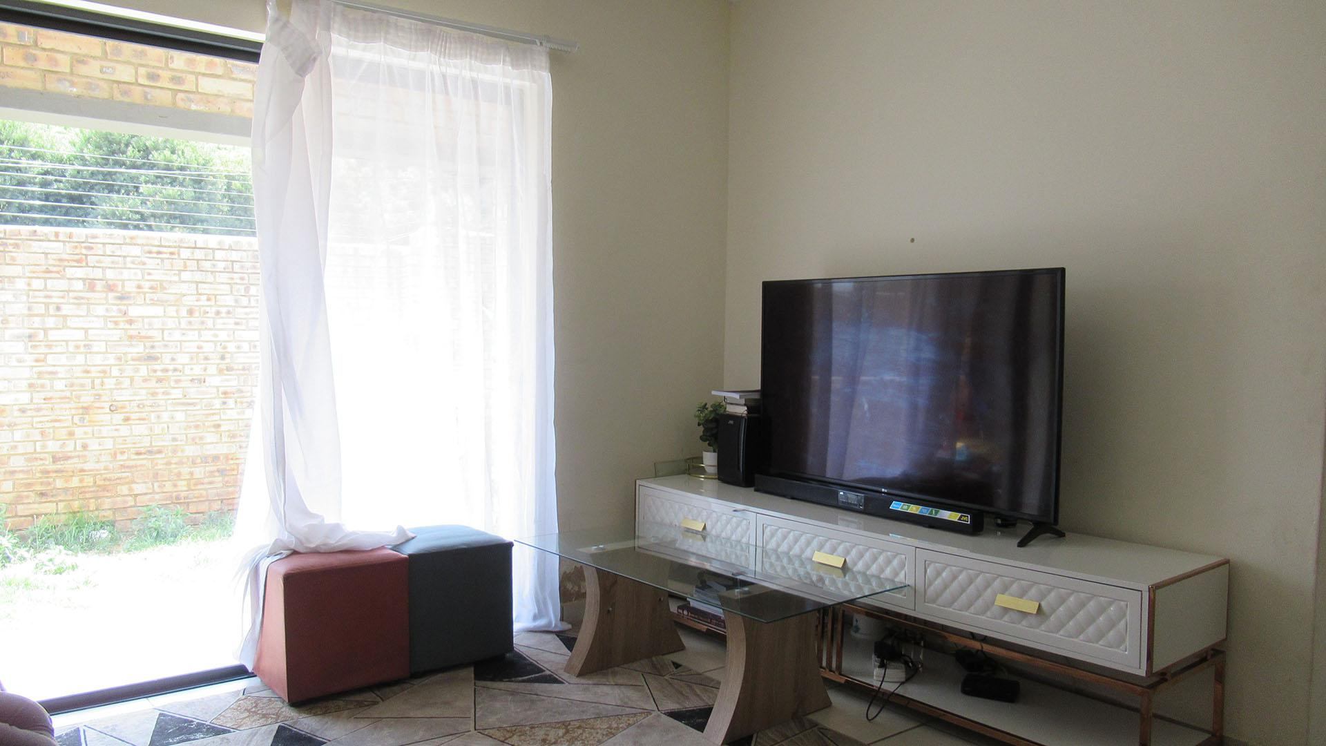 Ground-Floor Unit with Private Garden – A Great Opportunity to Make It Your Own