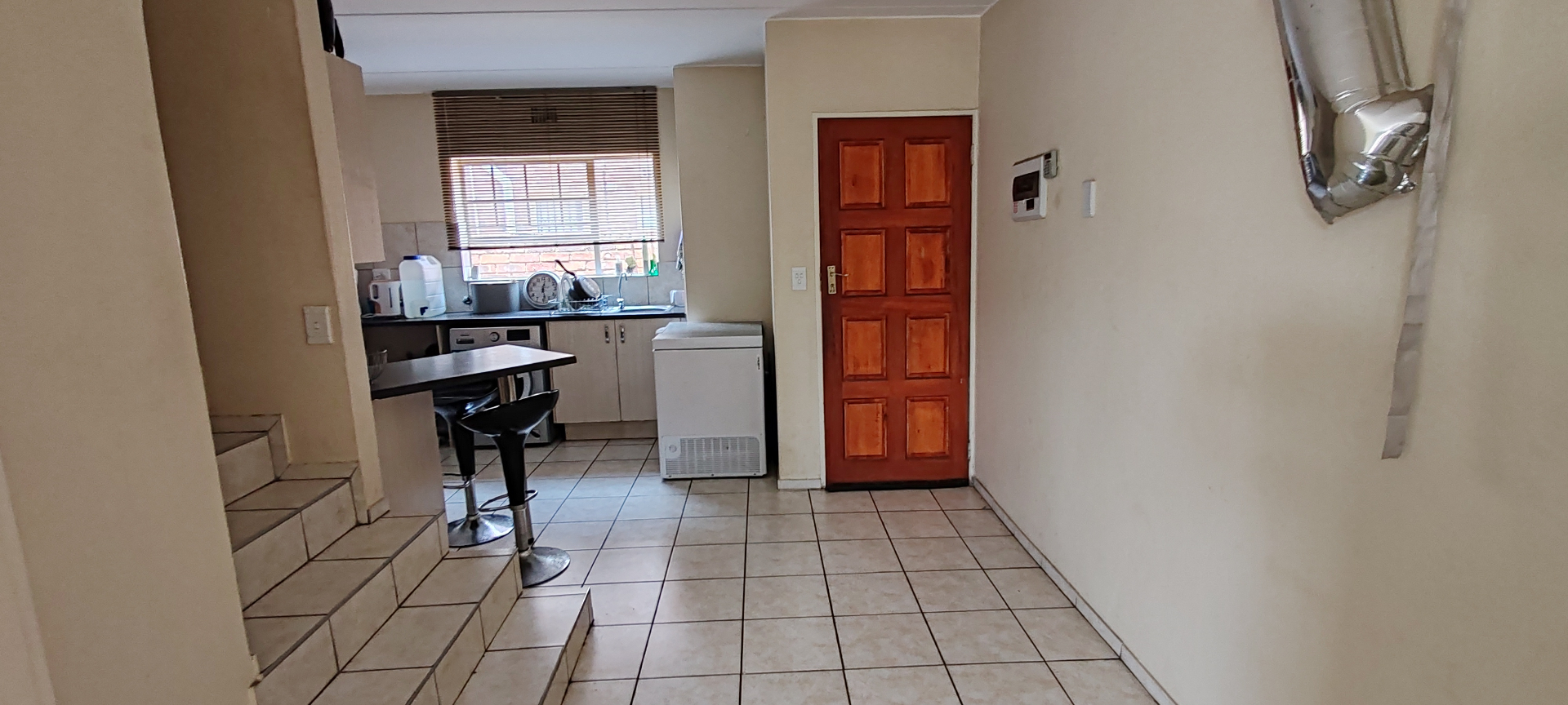 Crystal Park Gem: Your New Apartment Awaits!
