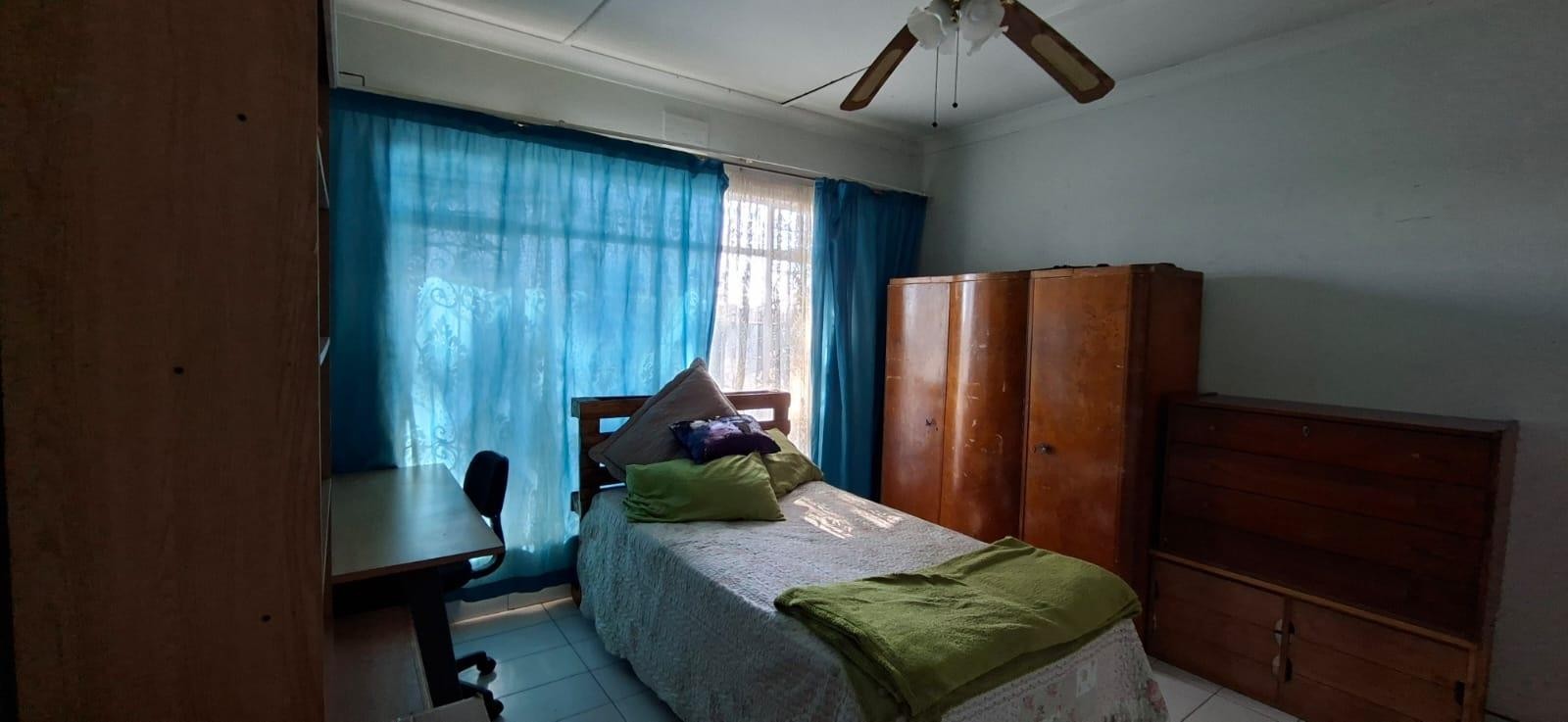 Spacious Family Home with Separate 2 Bedroom Flat