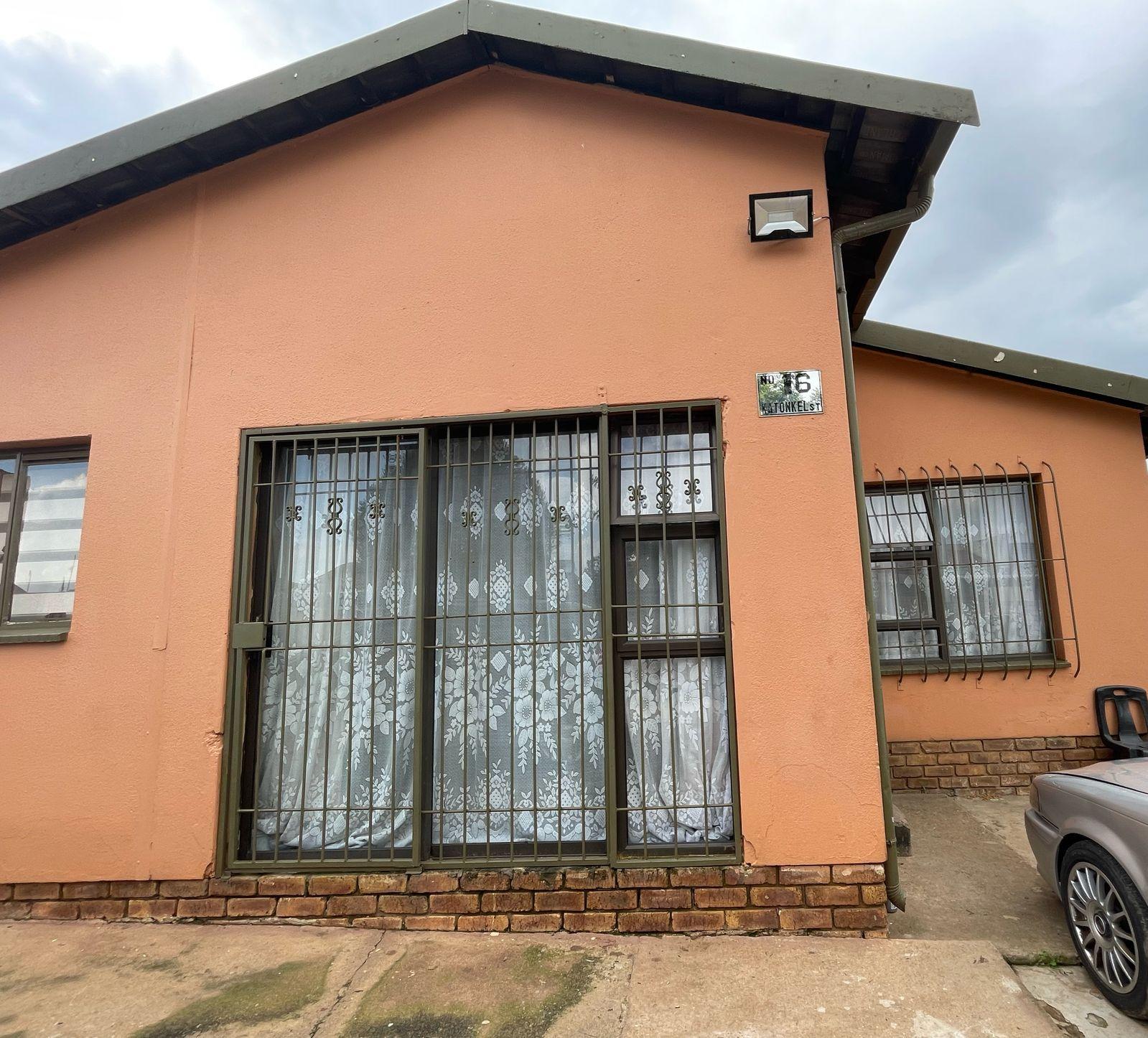 NEED A FAMILY HOME? THIS HOUSE SPACE, COMFORT & CONVENIENCE