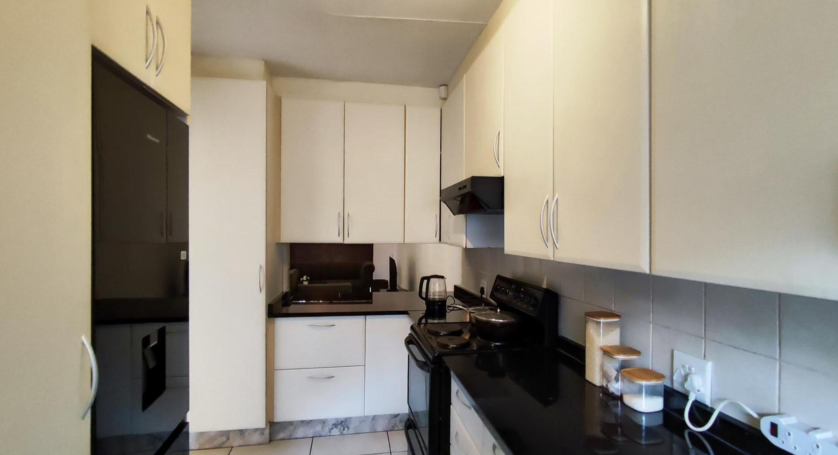 Norkem Park Gem! Modern Townhouse - Your New Home Awaits!
