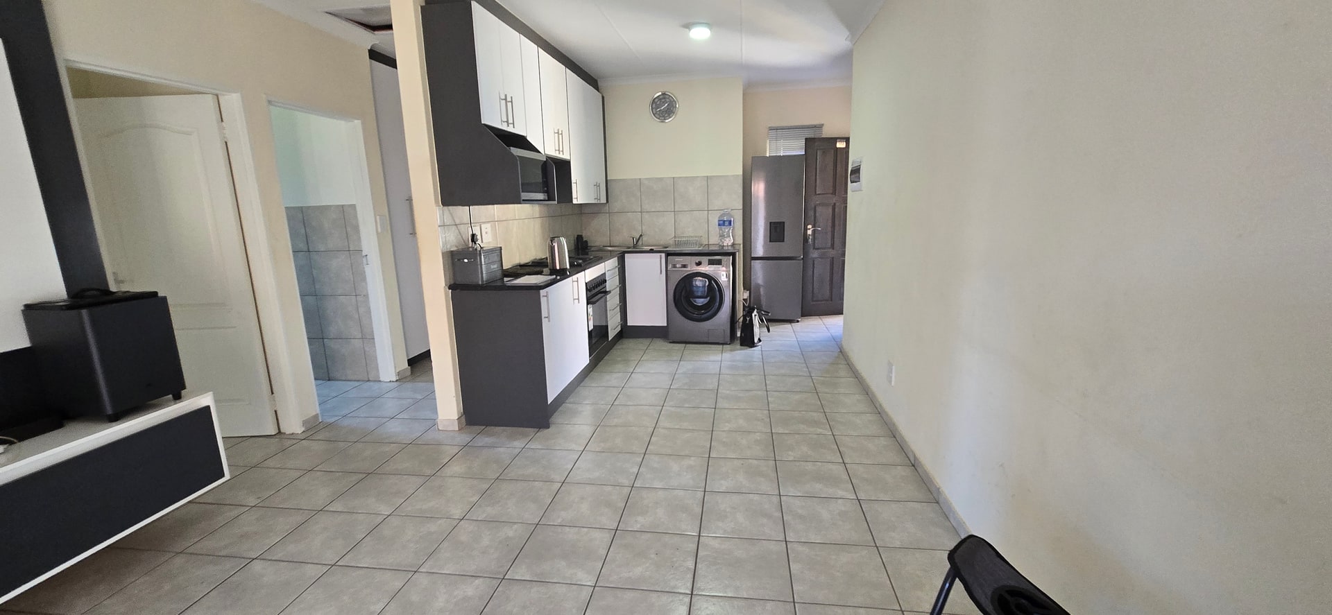 Spacious 3-Bedroom Upstairs Apartment with Excellent Security and Low Monthly Costs