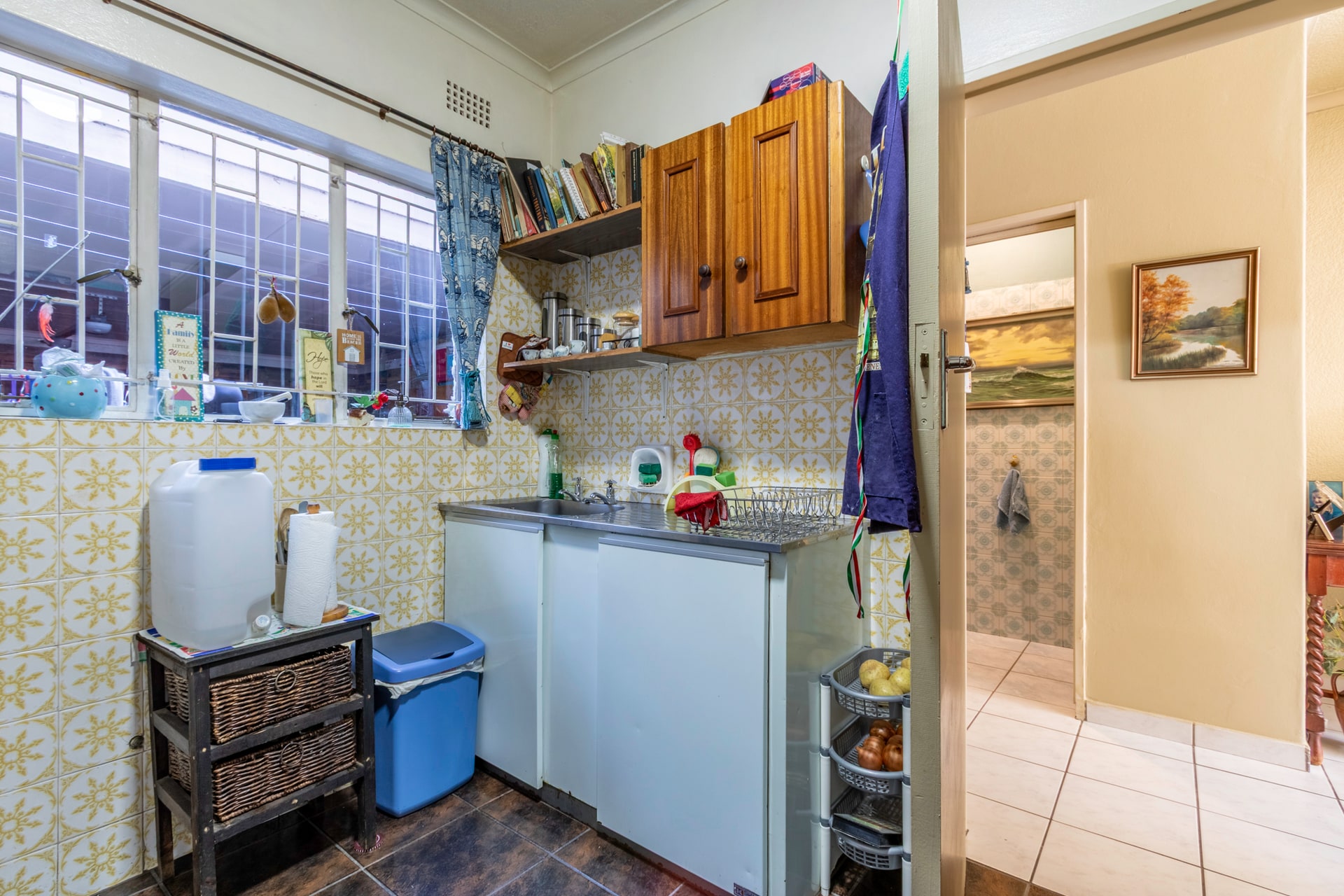 Spacious 2-Bedroom Townhouse with Garden and Double Garage in Secure Complex