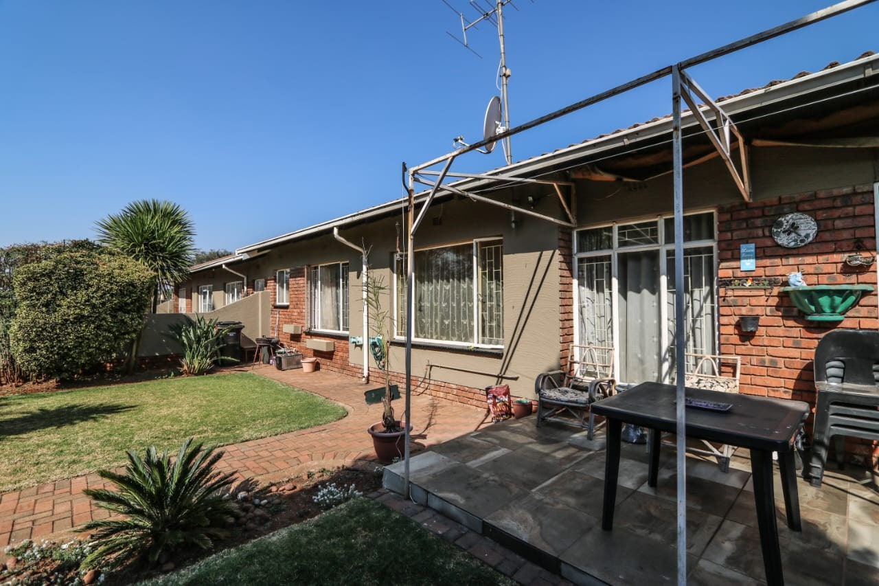 House For Sale in Dersley, Springs