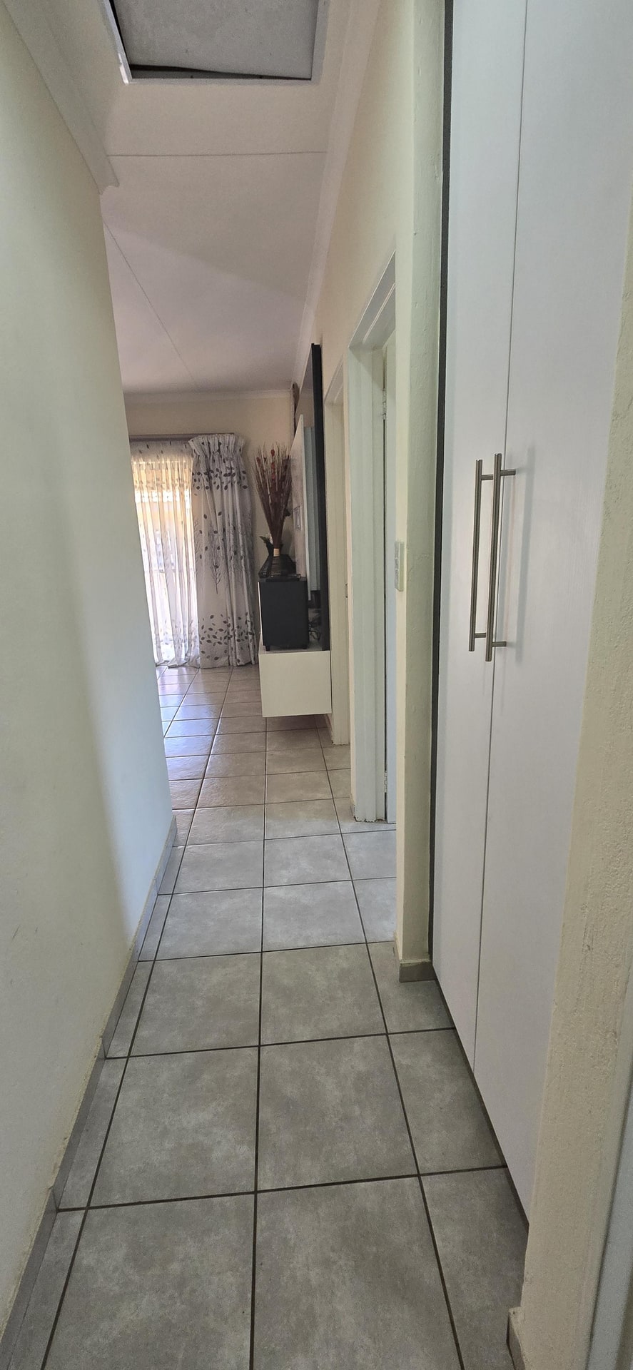 Spacious 3-Bedroom Upstairs Apartment with Excellent Security and Low Monthly Costs