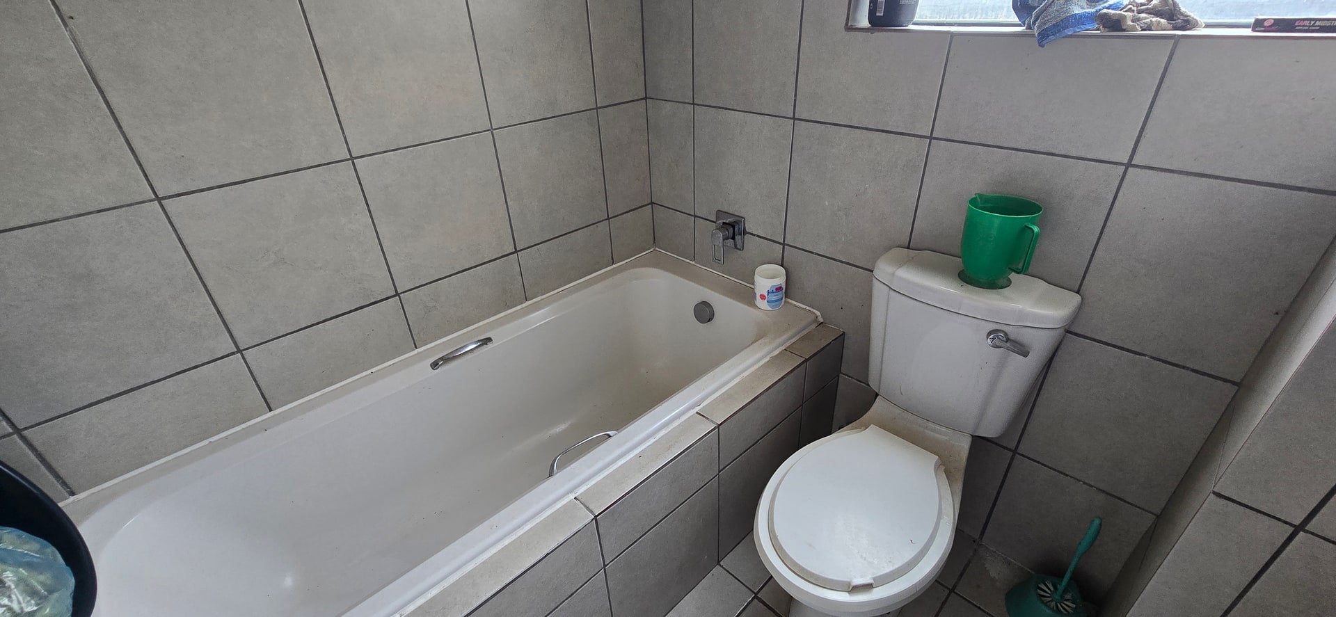 Affordable Ground-Floor Unit in Secure Oaklane Estate