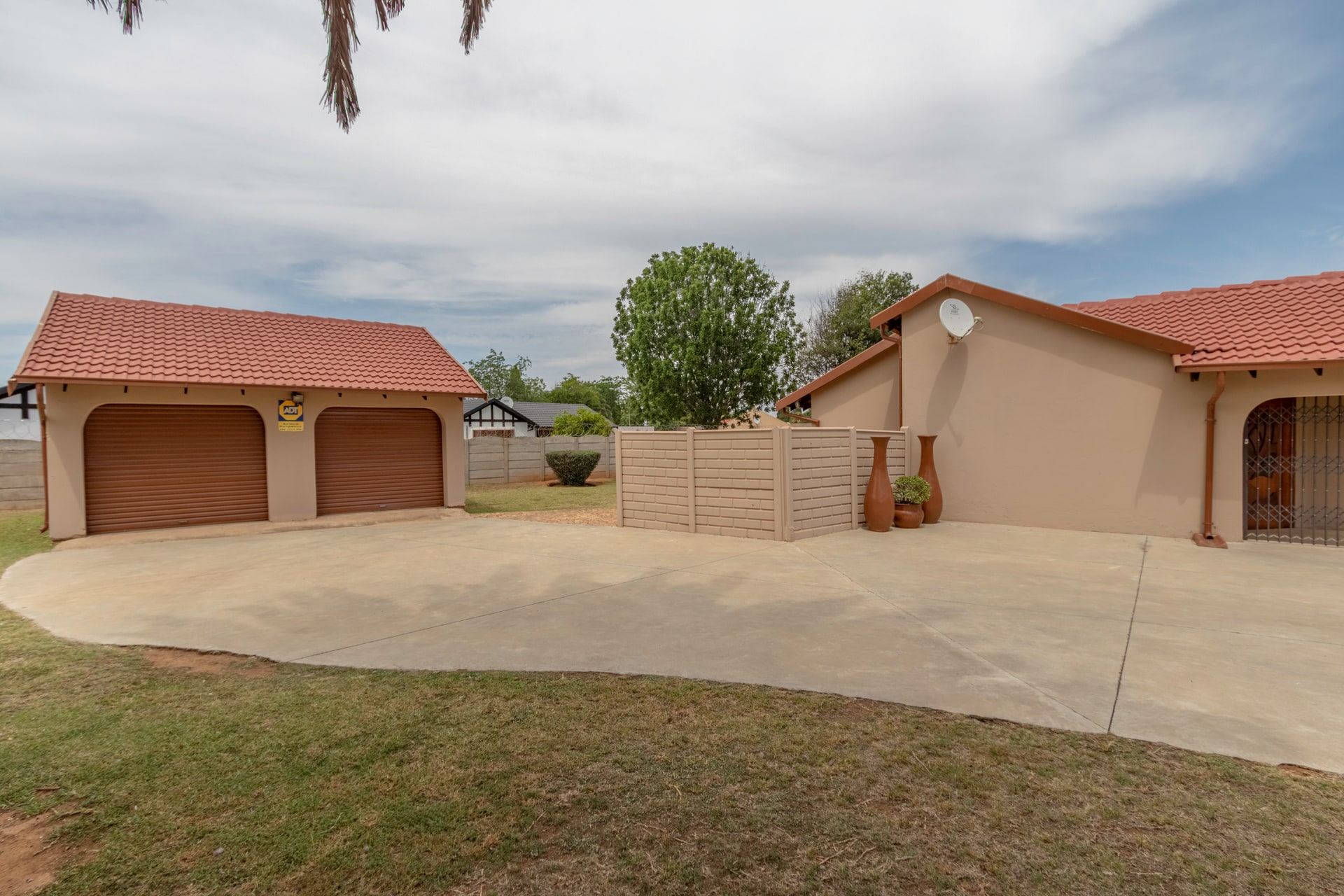 House For Sale in Crystal Park, Benoni